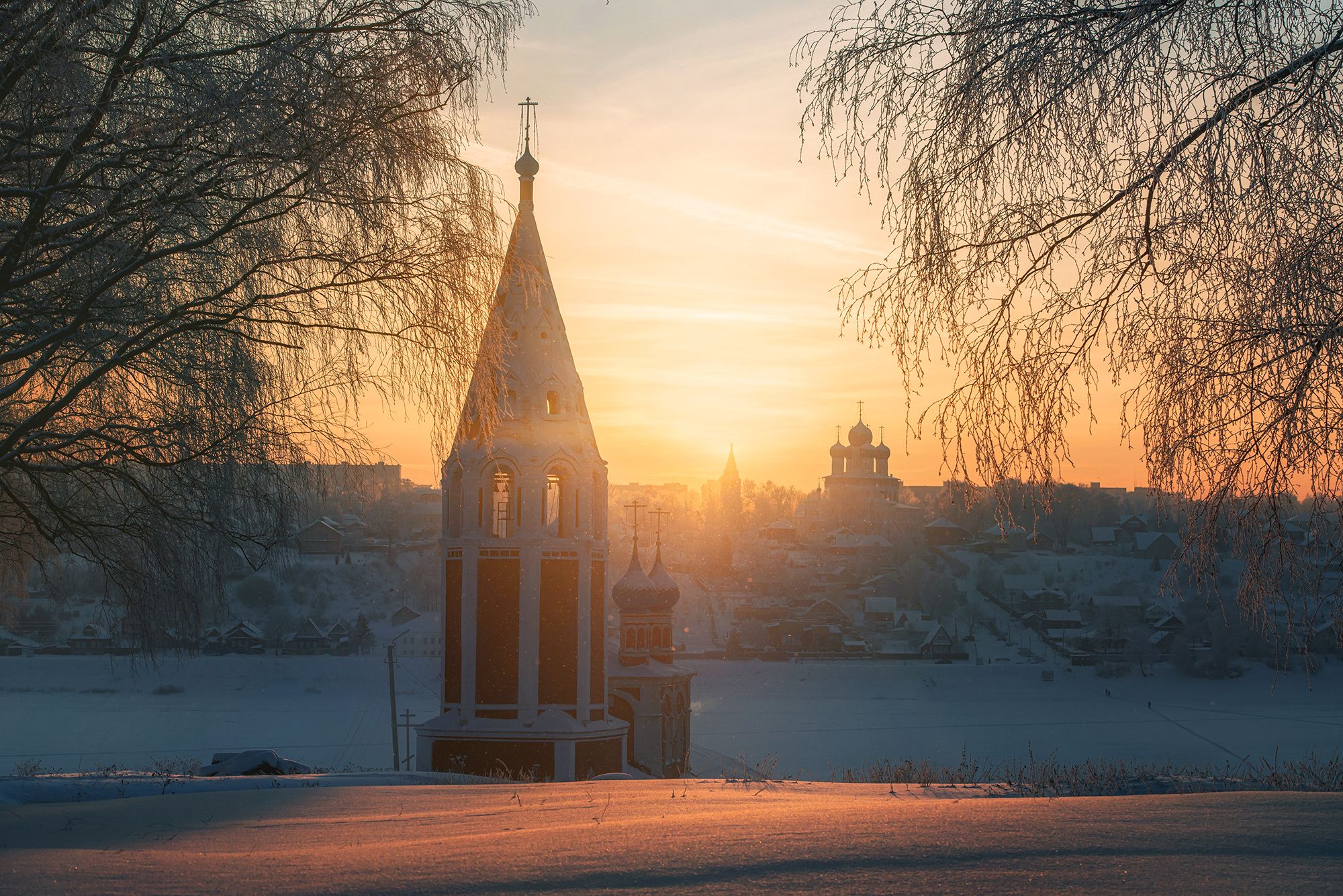 зима закат тутаев романов-борисоглебск казанская церковь воскресенский собор солнце снег, Сальников Евгений