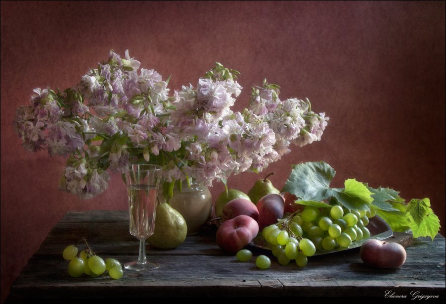 виноград, зелёное, летоцветы, натюрморт, персики, розовое, Eleonora Grigorjeva