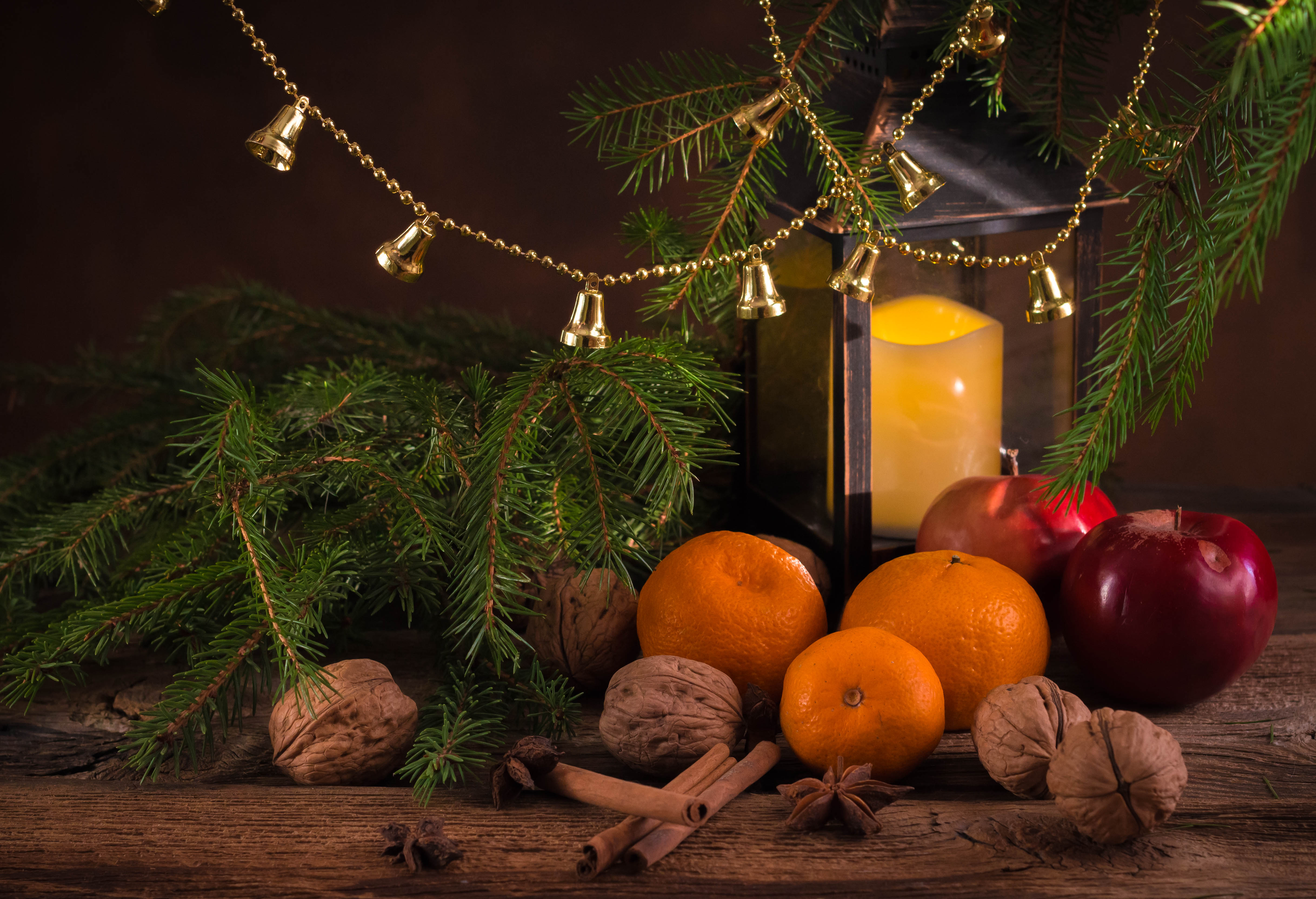 свеча, еловая ветка, орех, яблоко, мандарин, Новый год, корица, Хвойнова Елена