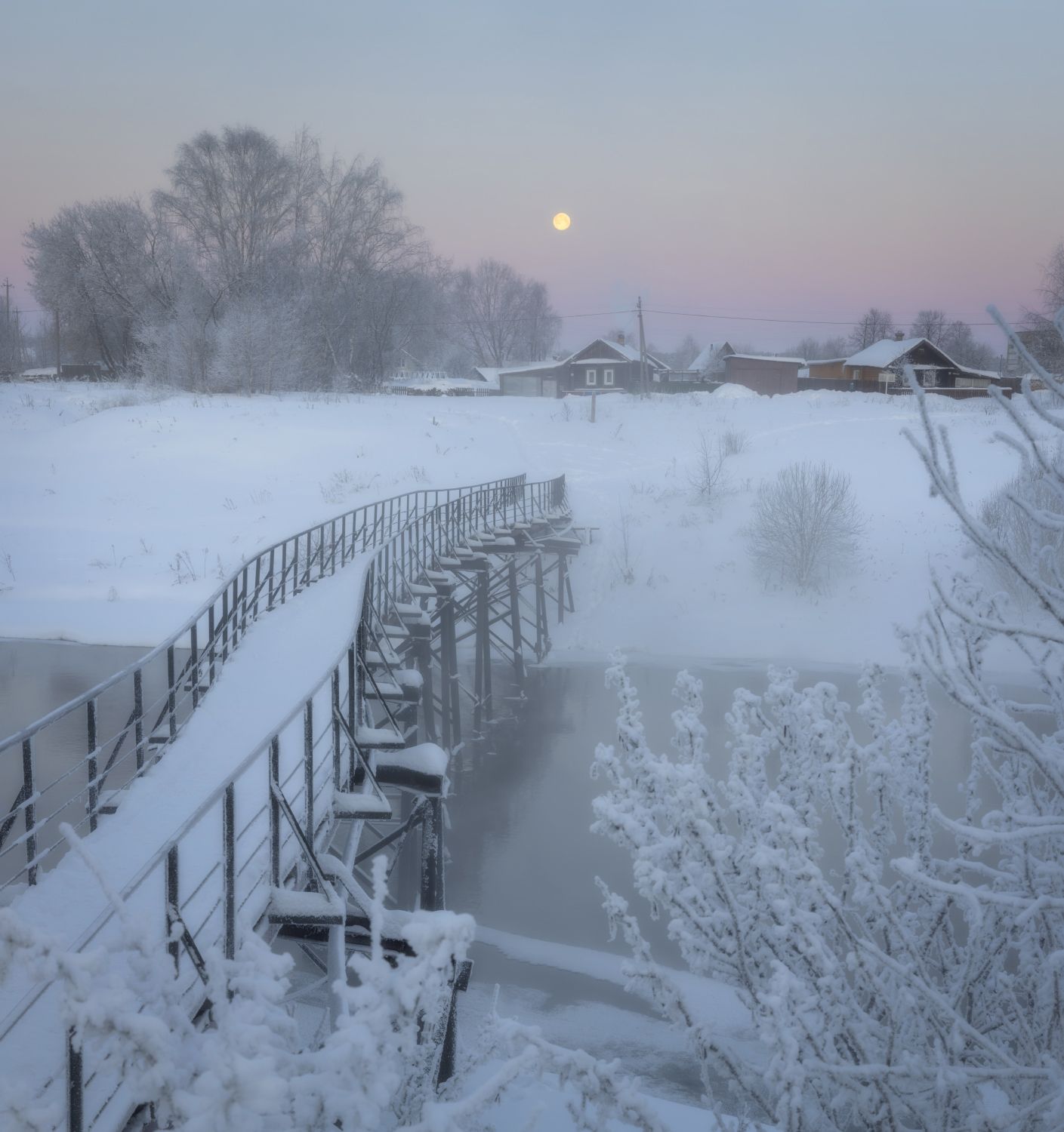 мороз зима река мостик утро рассвет луна иней, Сергей Буторин
