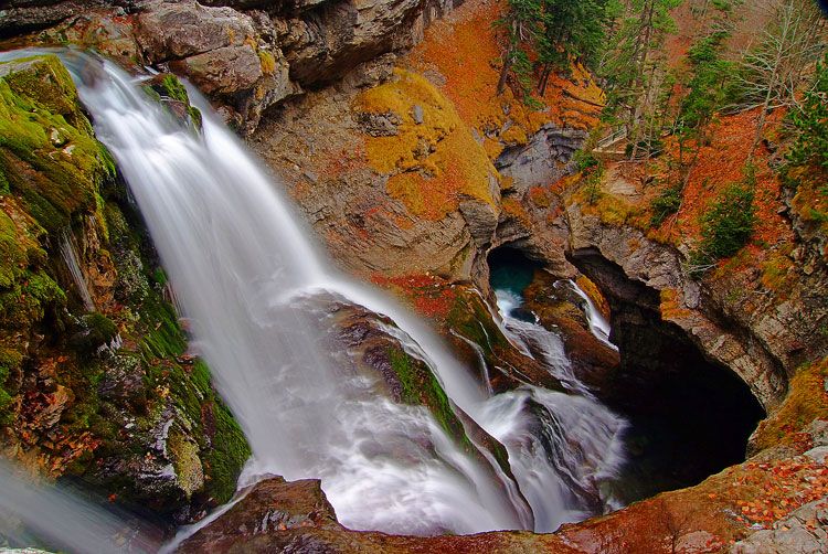 cascadas agua rio seda musgo otoño belleza parque nacional ordesa y monte perdido, Blanco Emilio