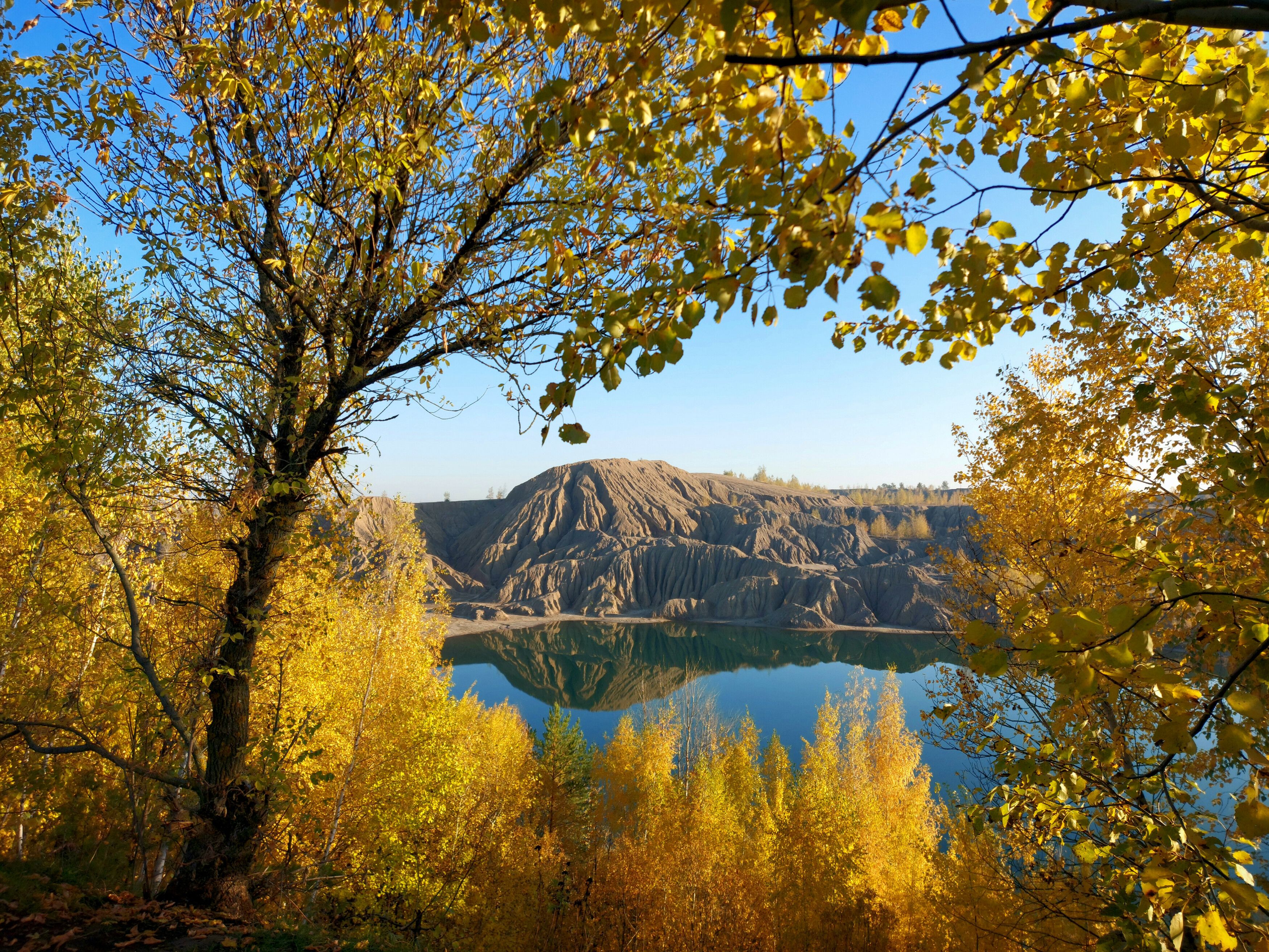 осень, террикон, озеро, листья, карьер, рассвет, Валерий Савостьянов