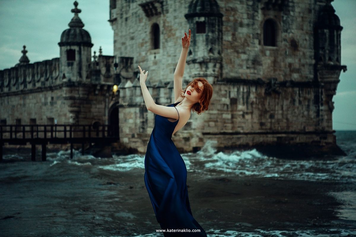 dancer, dance, palm, beach, belem, tower, queen, dark, sea, Portugal, Lisbon, waves, beauty, model, woman, blue, dress, feeling, beautiful, dark tower, Катерина Клио