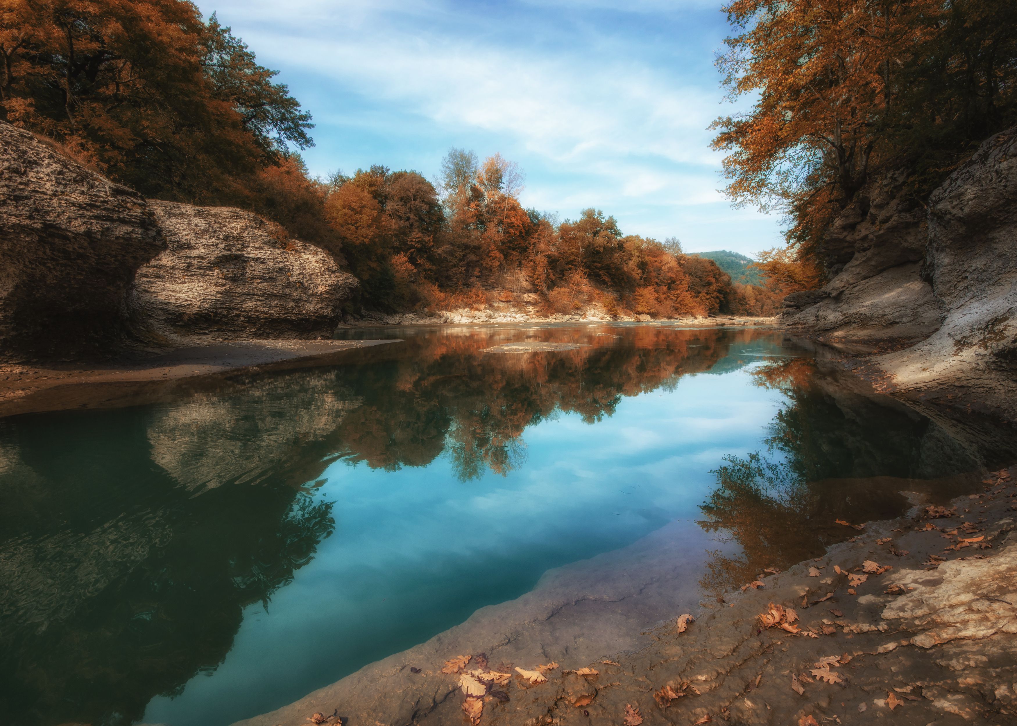 осень, река, отражение, листья, лес, деревья, горы, Дмитрий Величко