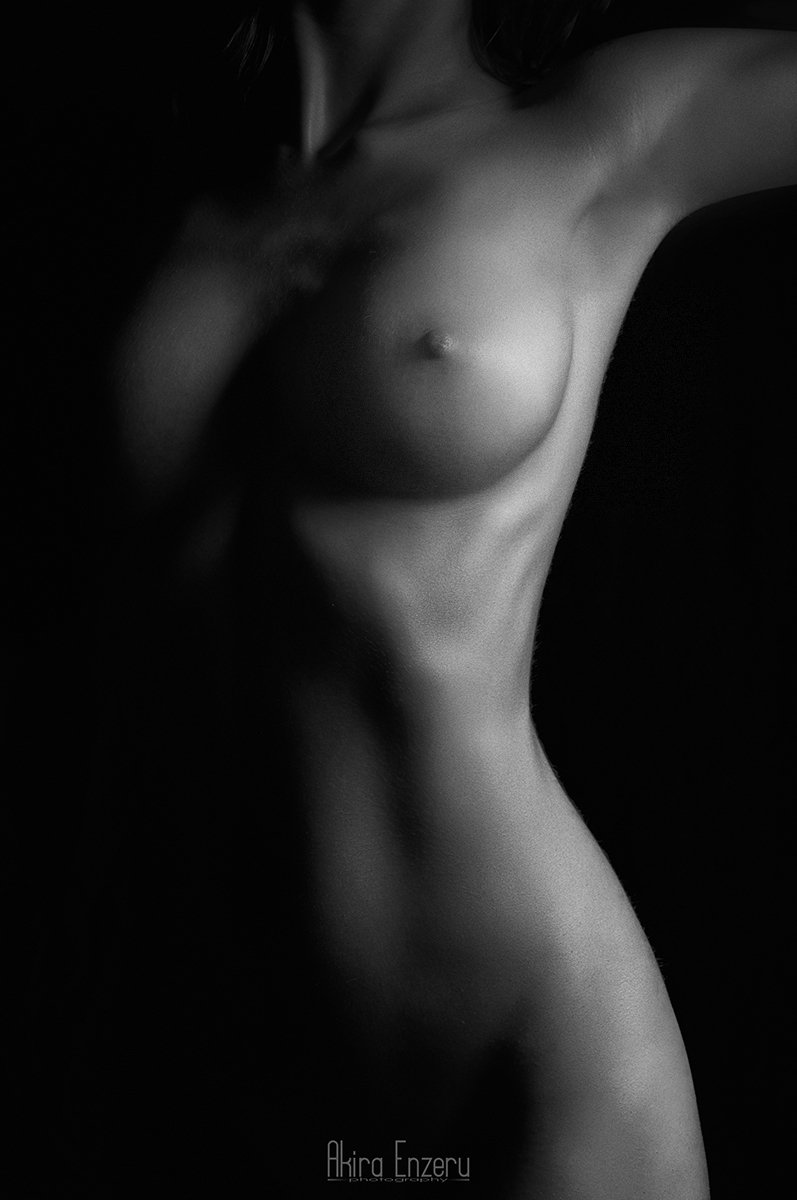 nude, black & white, Enzeru Akira