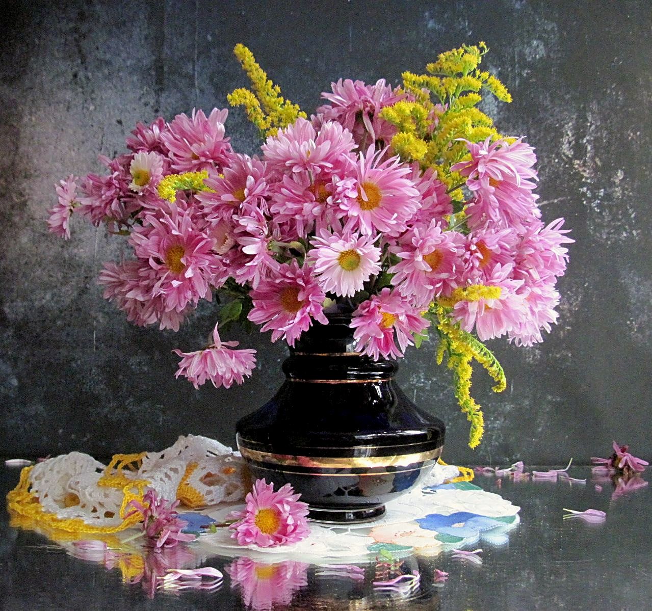 цветы, букет, астры, кувшин, цветное стекло, салфетки, Наталия Тихомирова