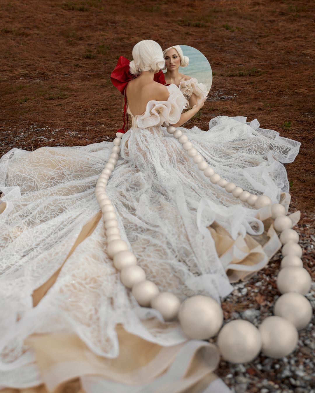 Жемчужина, девушка, бусы, озеро, вечернее платье, Natalie Seitner