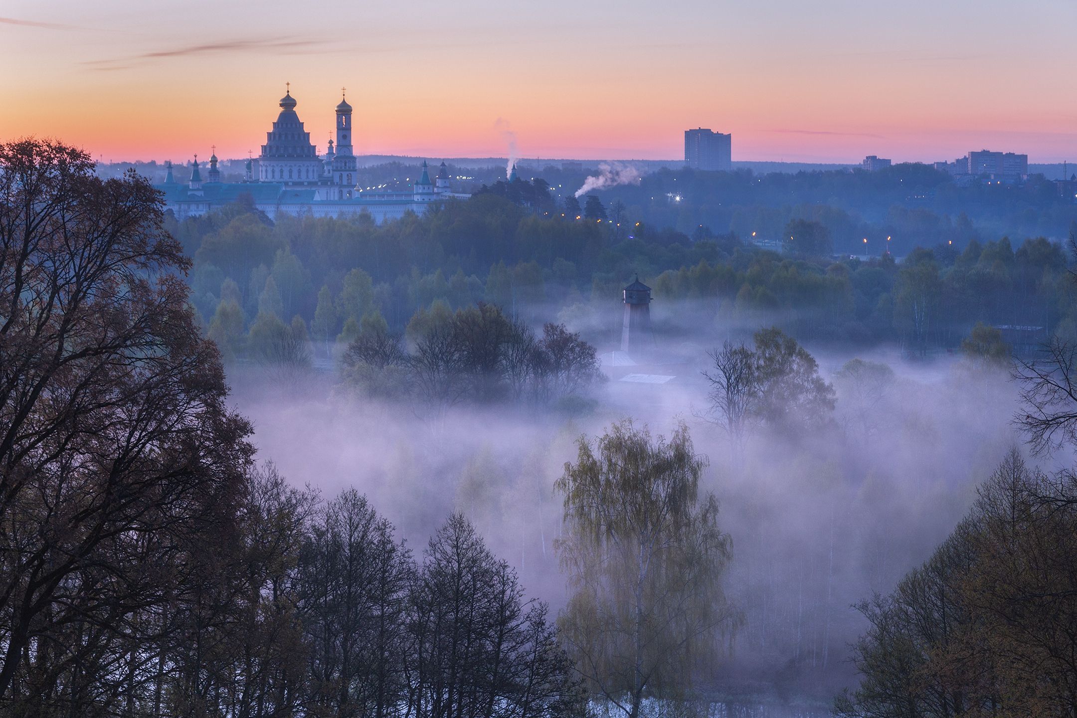 Елецкий Вознесенский собор в тумане фото