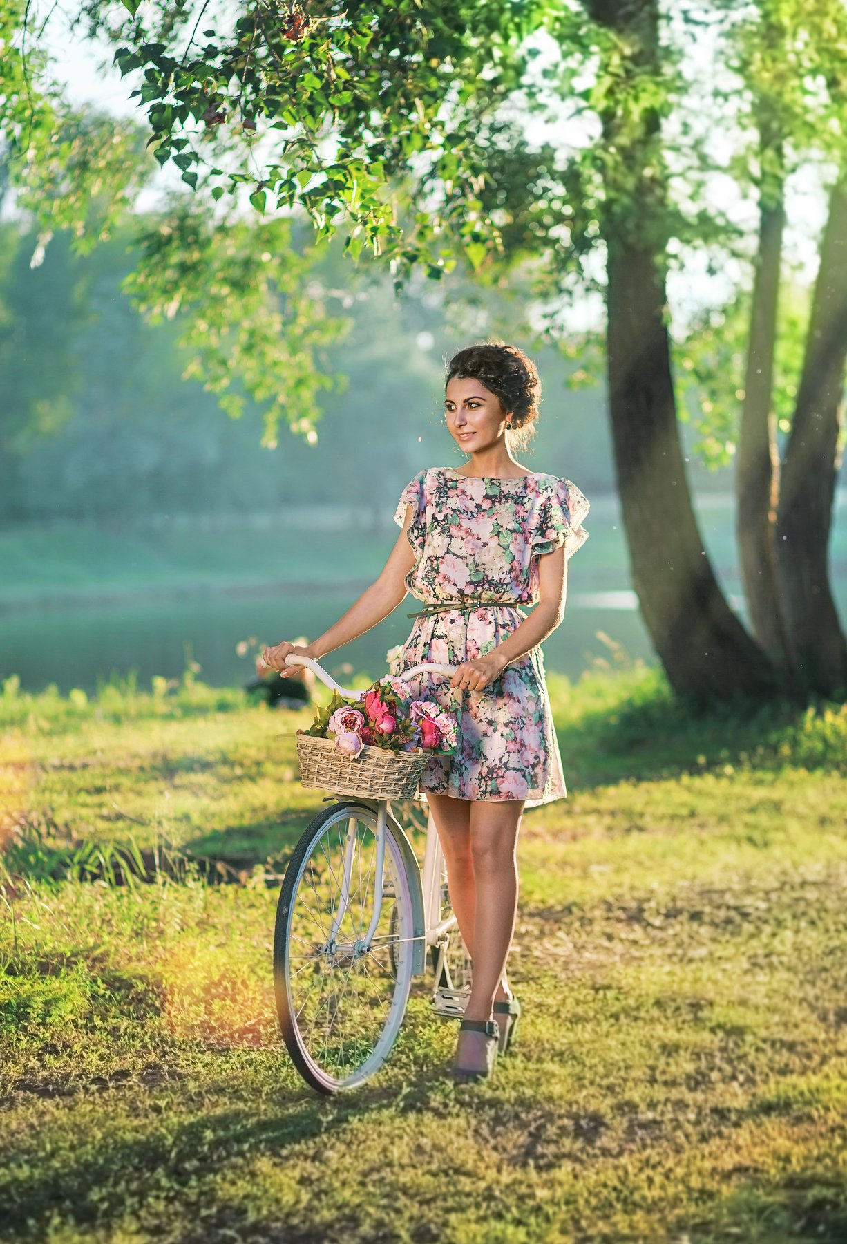 девушка велосипед лето речка, Анна Колмакова