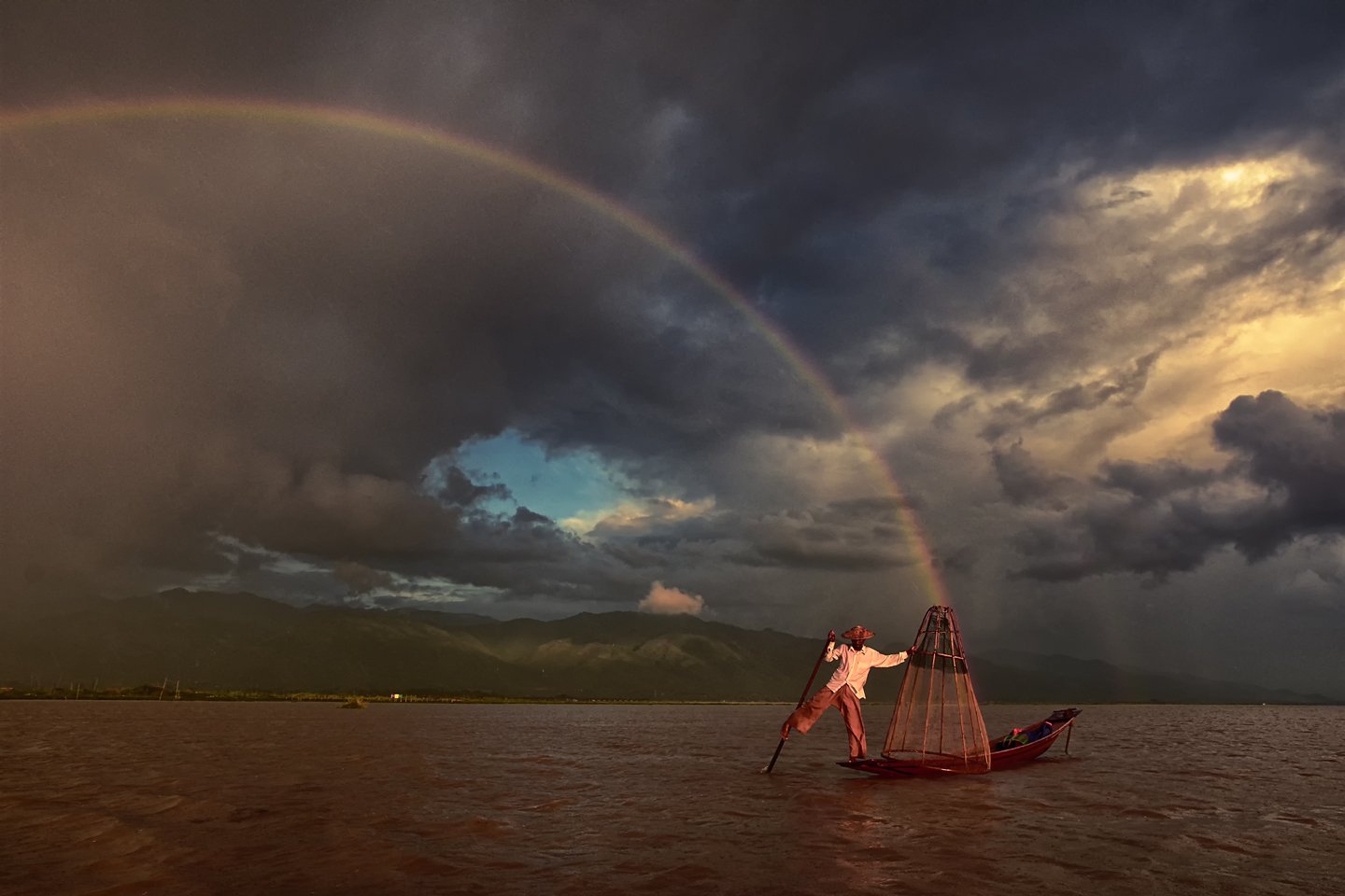 Rainbow Fisherman, KIM SUK EUN
