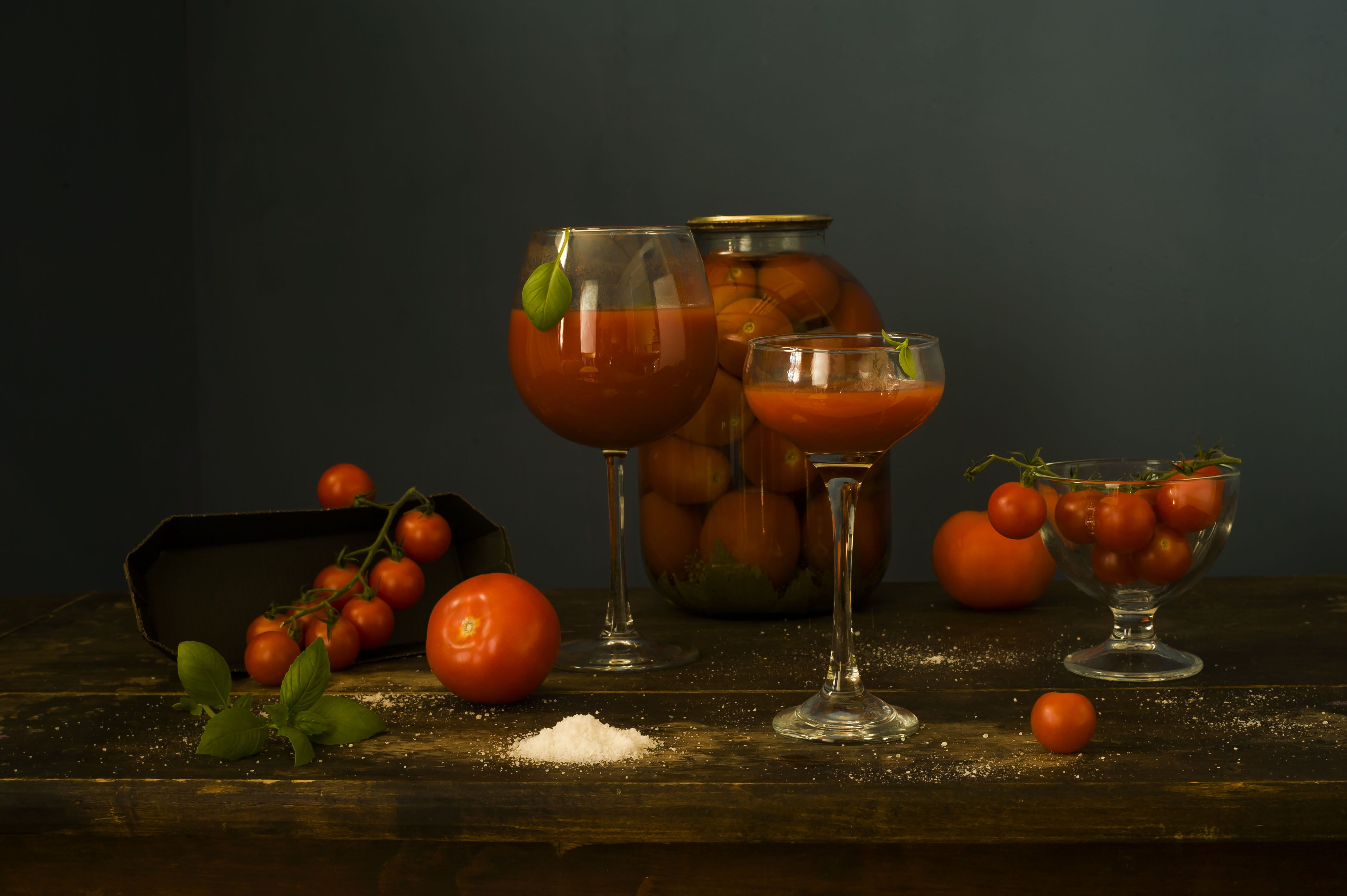помидоры, черри, базилик, бокал, томатный сок, Oksana Evkodimova