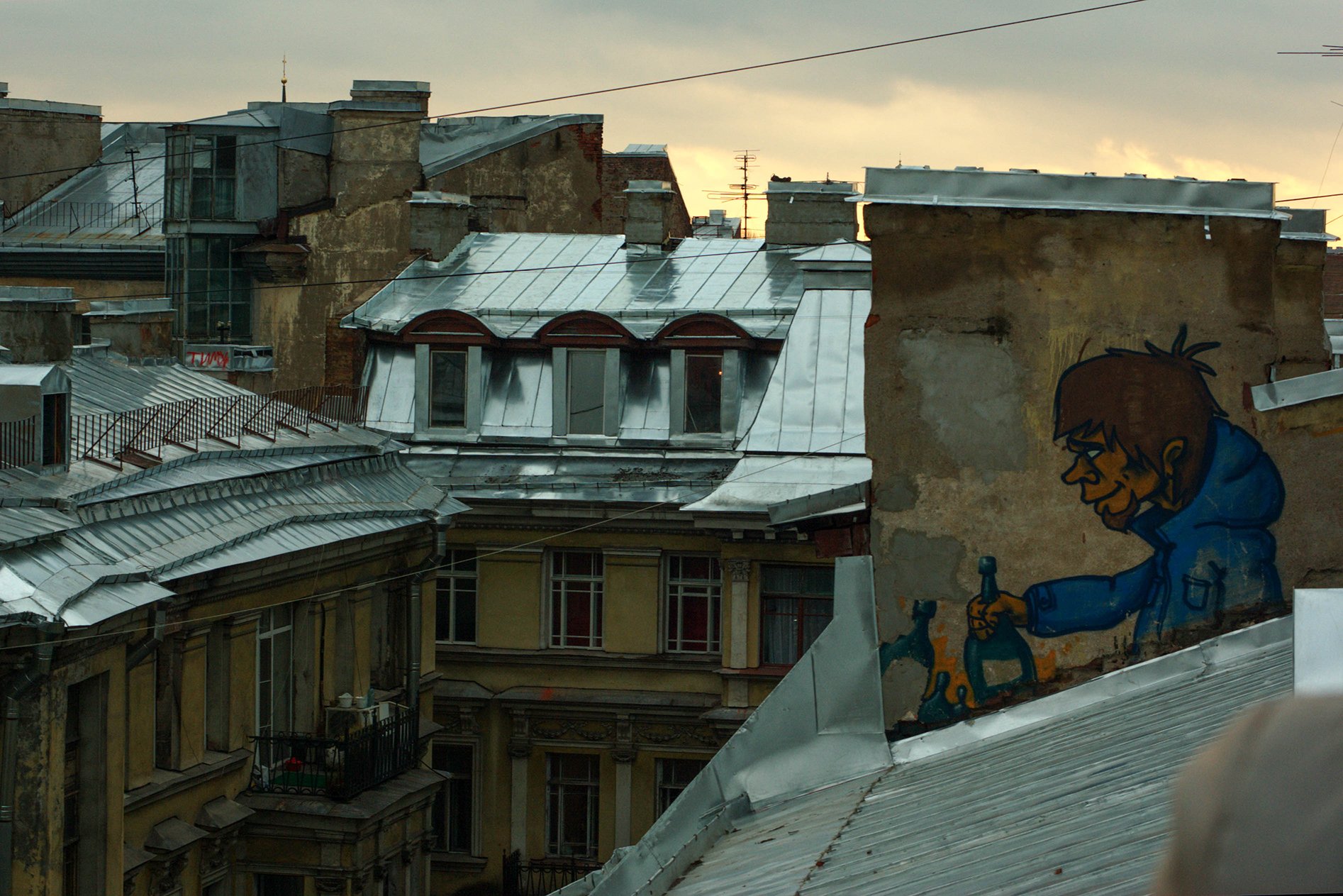roofs, St.Petersburg, landscape, yellow, graphity, windows, sky, Илья Лифанов