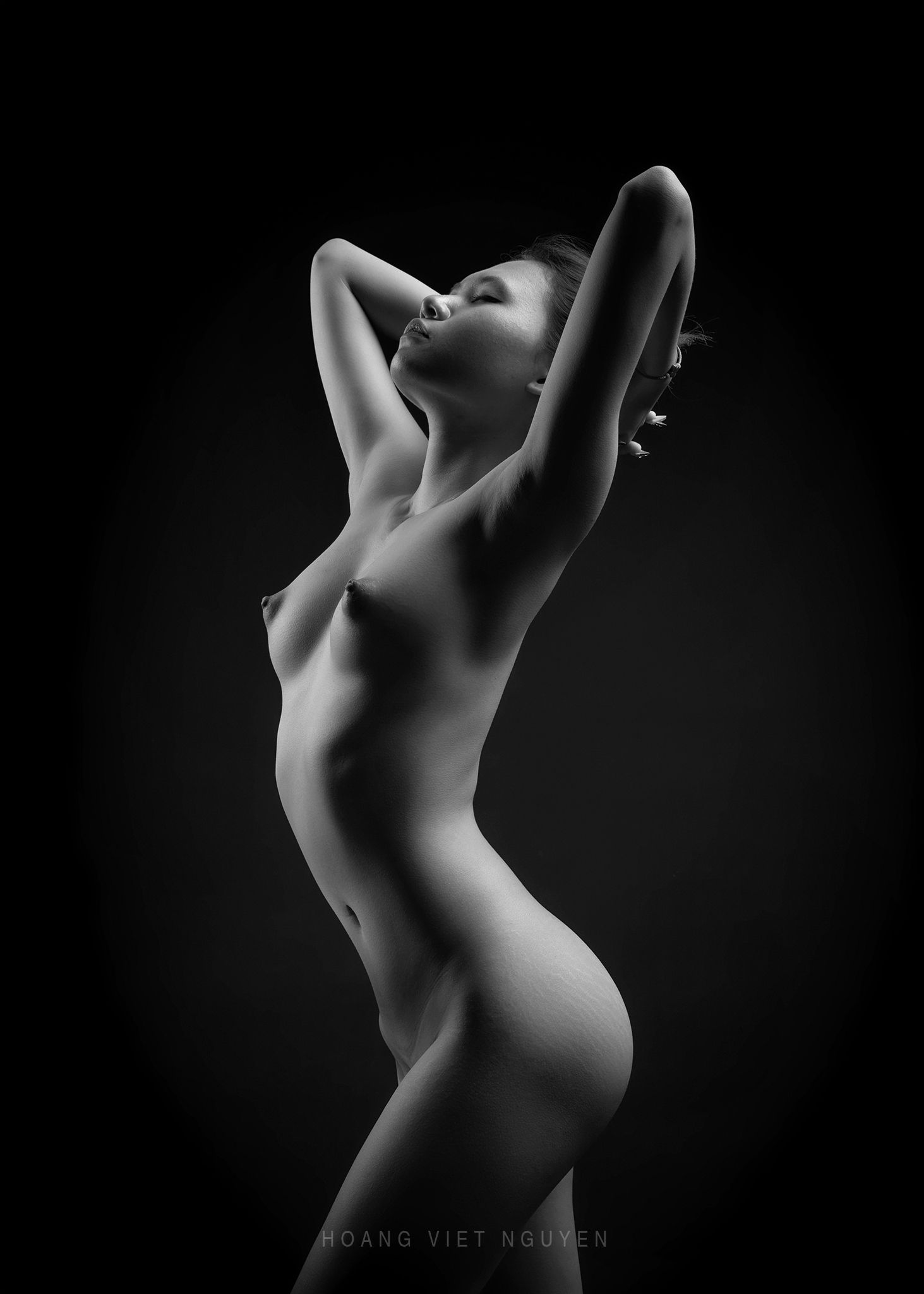fine nude, nude, glamour, asian, vietnam, vietnamese, body, black and white, bw, bnw, monochrome, Nguyen Hoang Viet