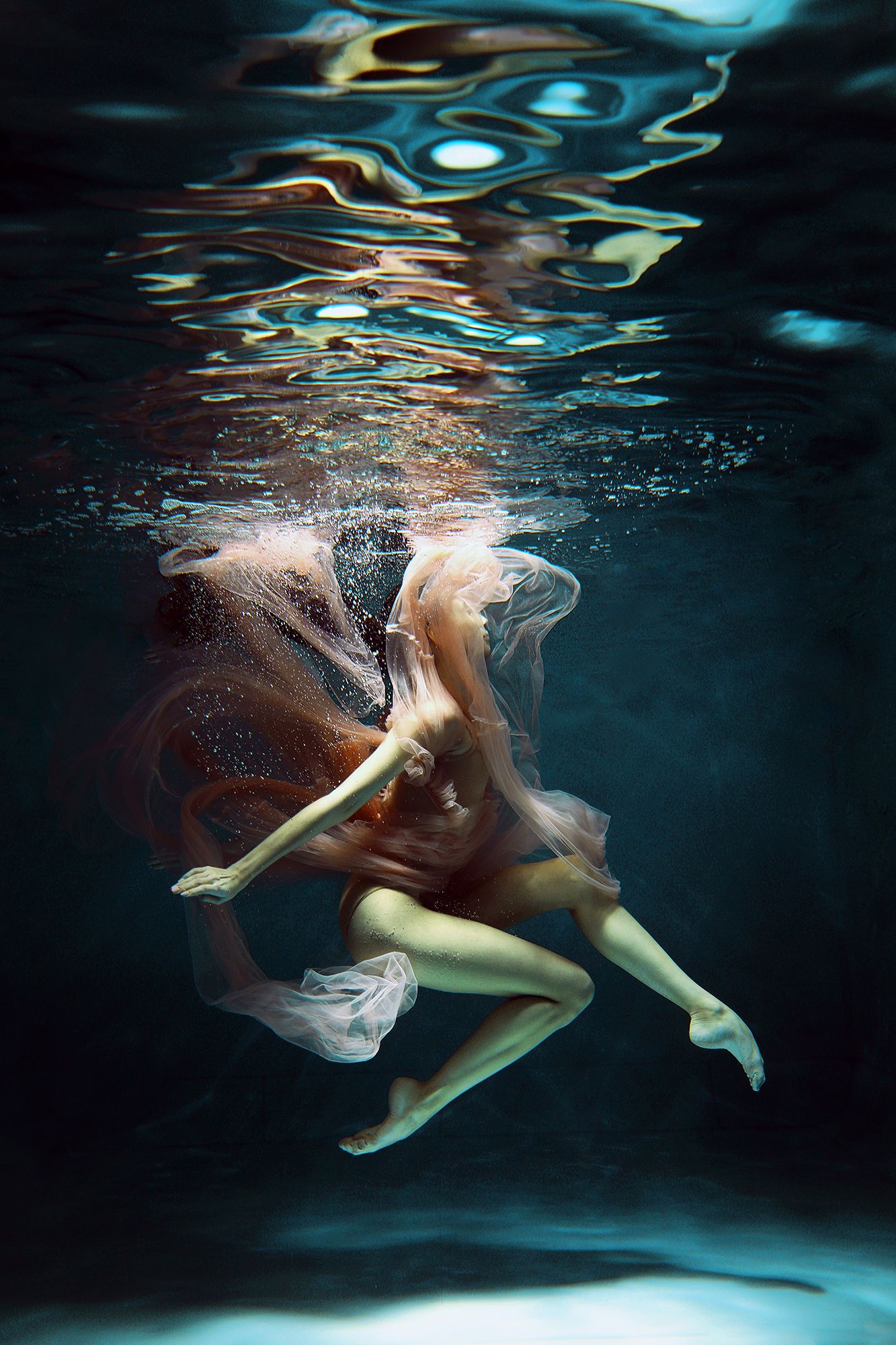 Девушка, красивая, в воде, под водой, движения, жанр, портрет, свет, танцы под водой, цвет, чувственность, Постонен Екатерина