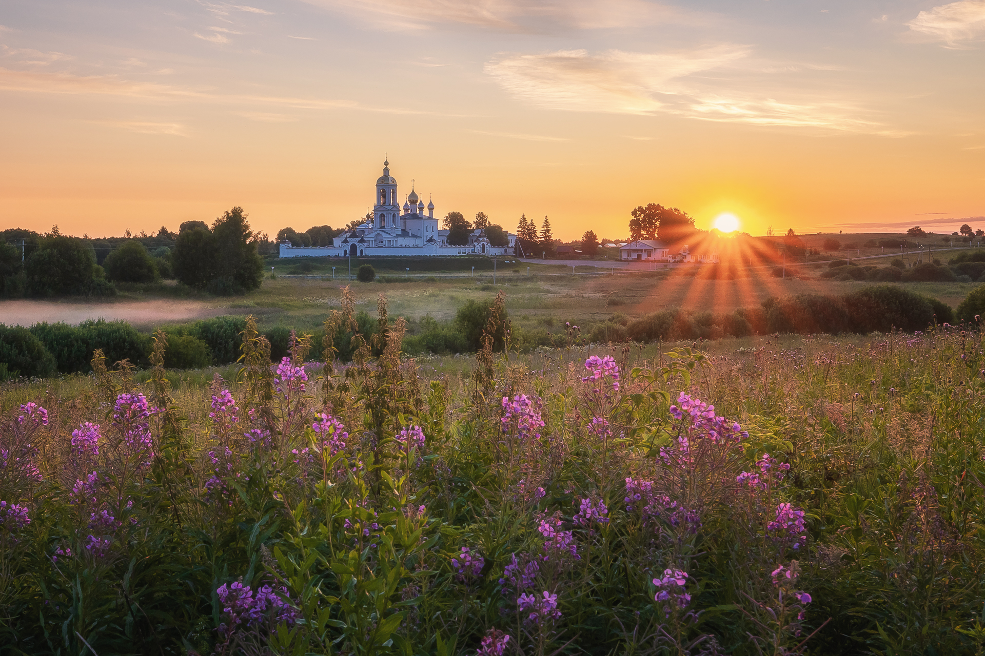 монастырь храм пейзаж рассвет иван-чай утро церковь солнце, Anya Yukhova