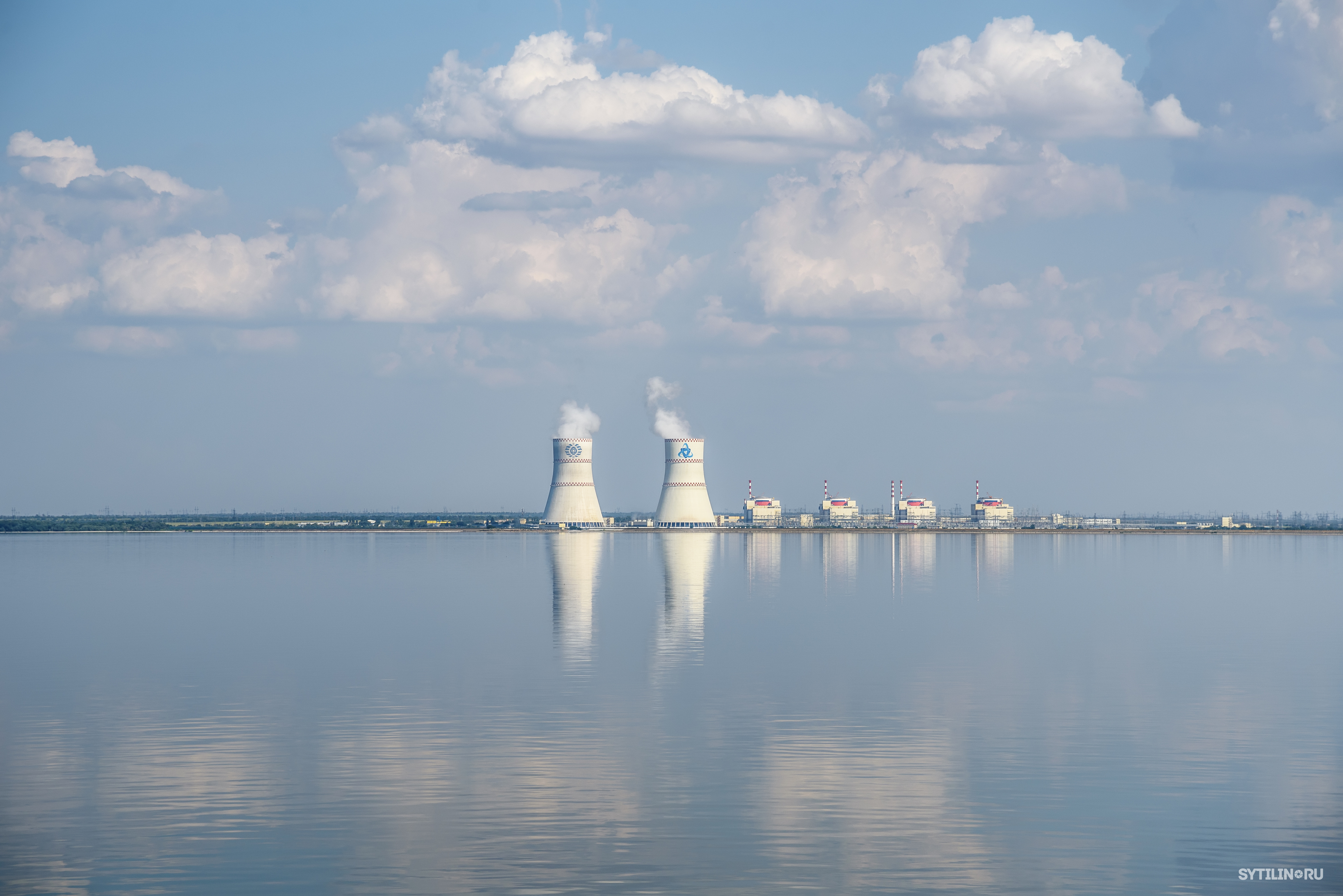 Ростовская атомная электростанция,АЭС,Цимлянское водохранилище,мирный,реактор,атом,энергетика,экология,экологичный,экологический,облака,вода,небо,чистый,отражение,безопасный,энергия,энергетический,электроэнергия,электроэнергетика,атомный,росатом,росэнерго, Сытилин Павел