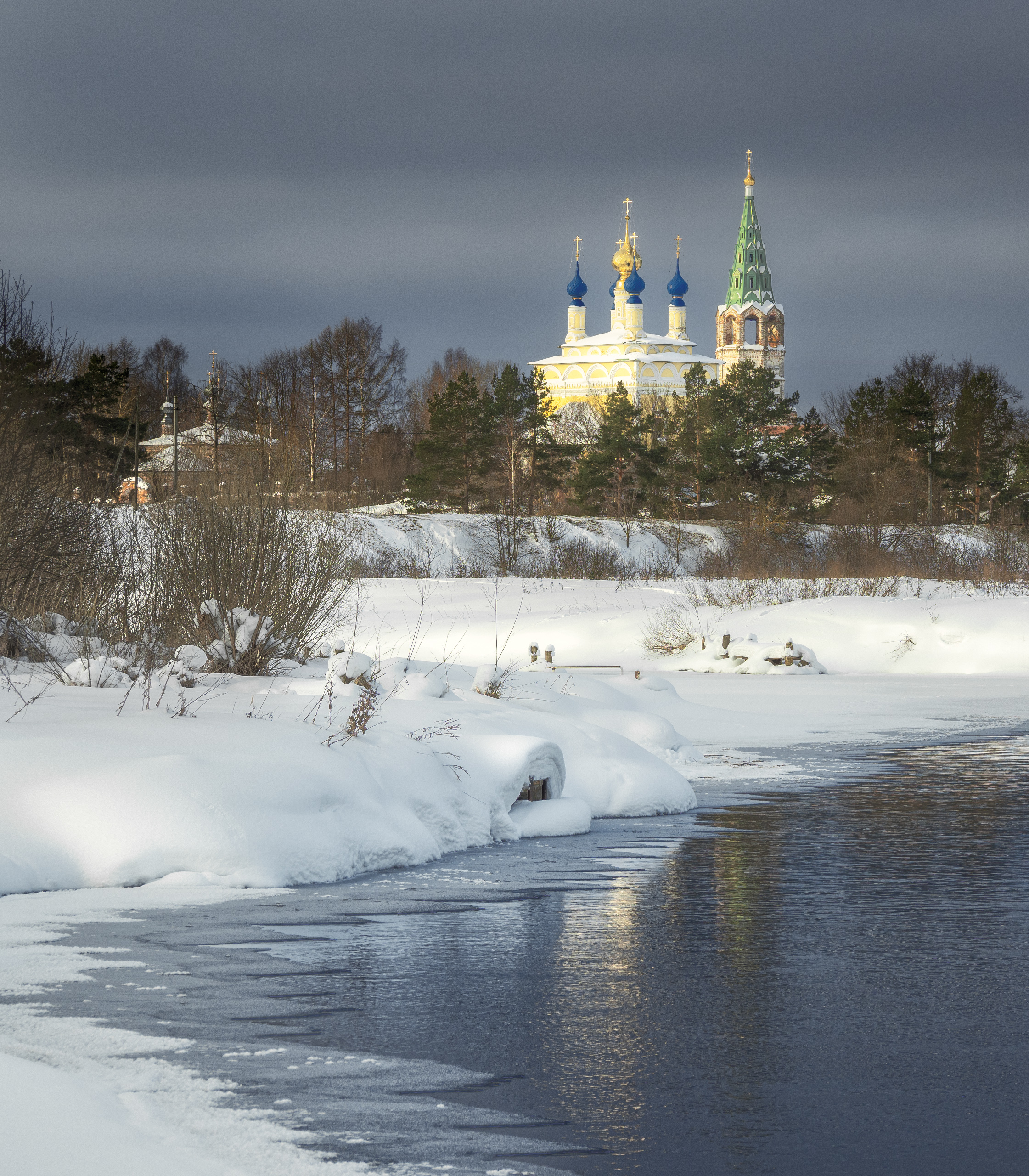 зима, церковь, снег, река,  Алексей