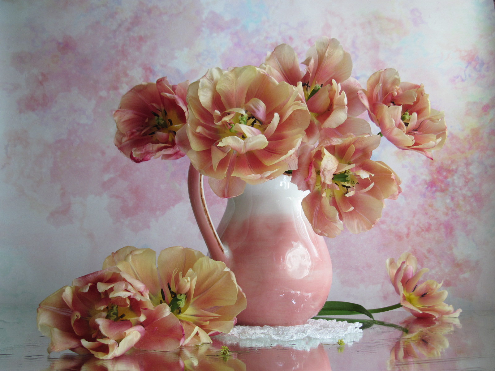 тюльпаны, кувшин, английский фарфор, салфетка, Наталия Тихомирова