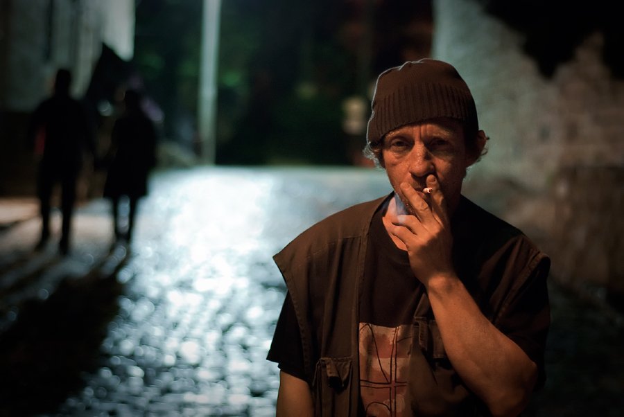 ночь, улица, фонарь, человек, сигарета, Maxim_Shamota