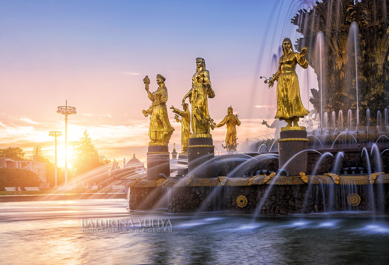 Москва, город, Дружба народов, фонтан, статуя, девушка, закат, Юлия Батурина