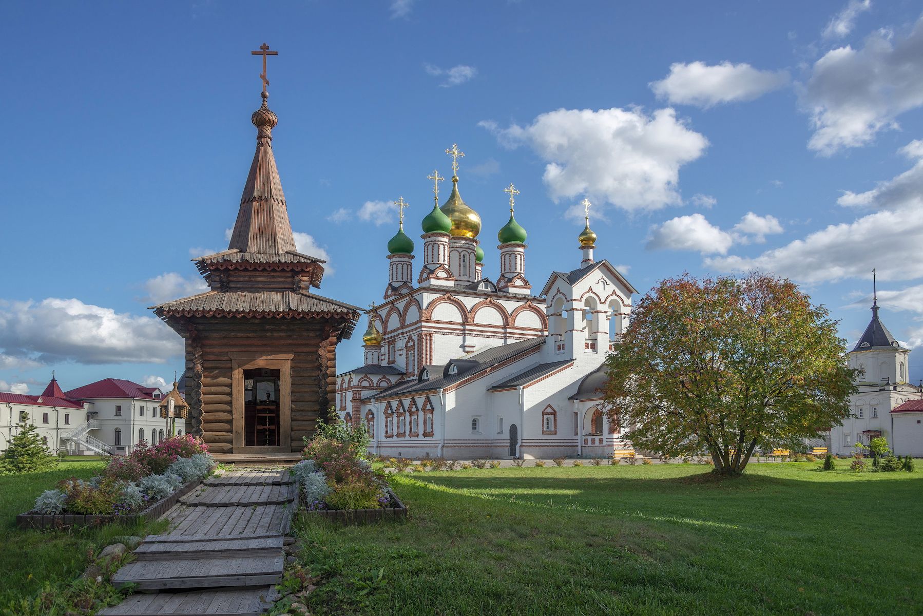Г. Храм сергия радонежского храм ростов. Церковь троицы живоначальной ростов. Дзержинск монастырь сергия радонежского. Храм сергия радонежского храм ростов.