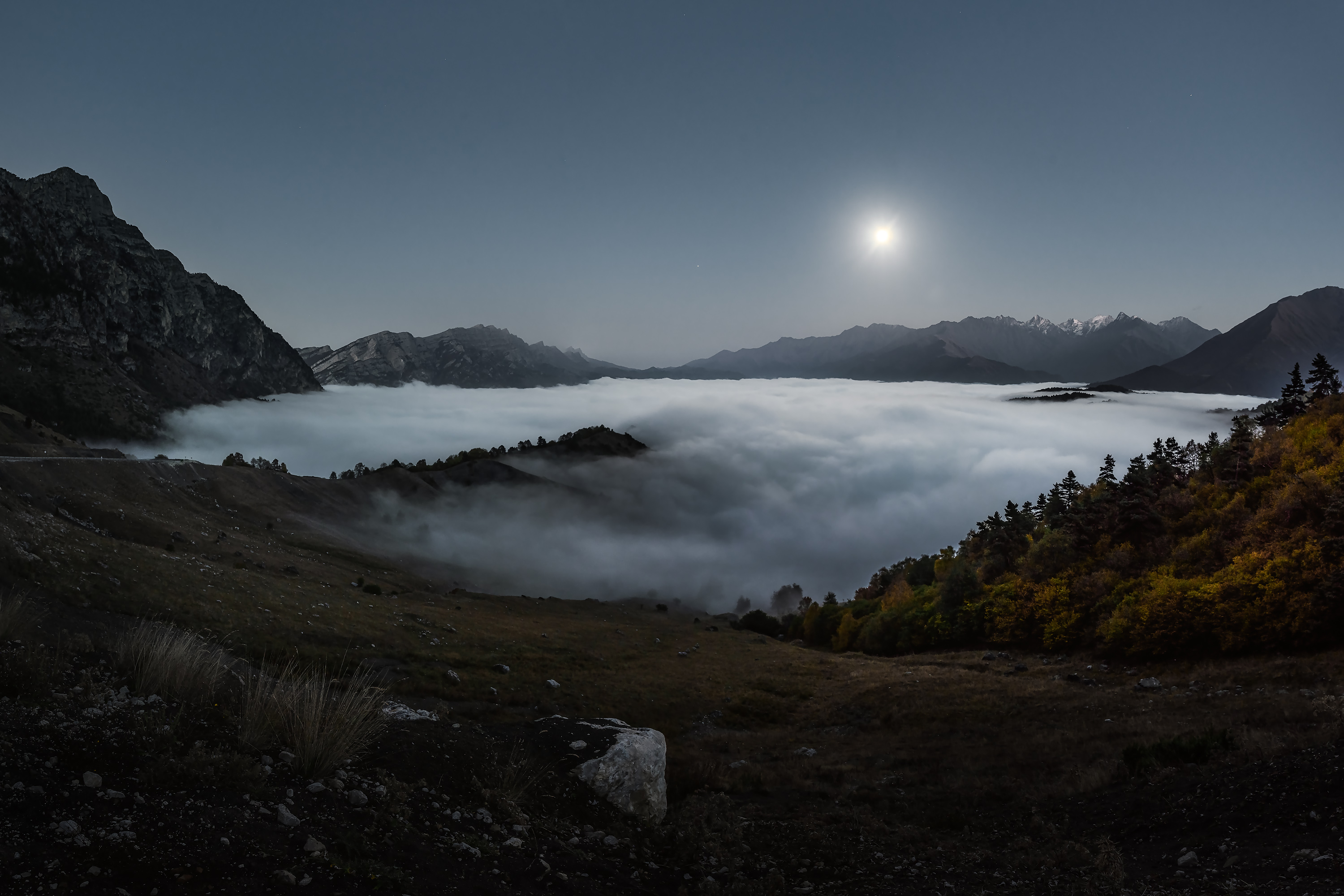 ингушетия, горы, ночь,  кавказ, луна, лунная ночь, осень, туман, низкая облачность, ингушетия, Zakharov Armen