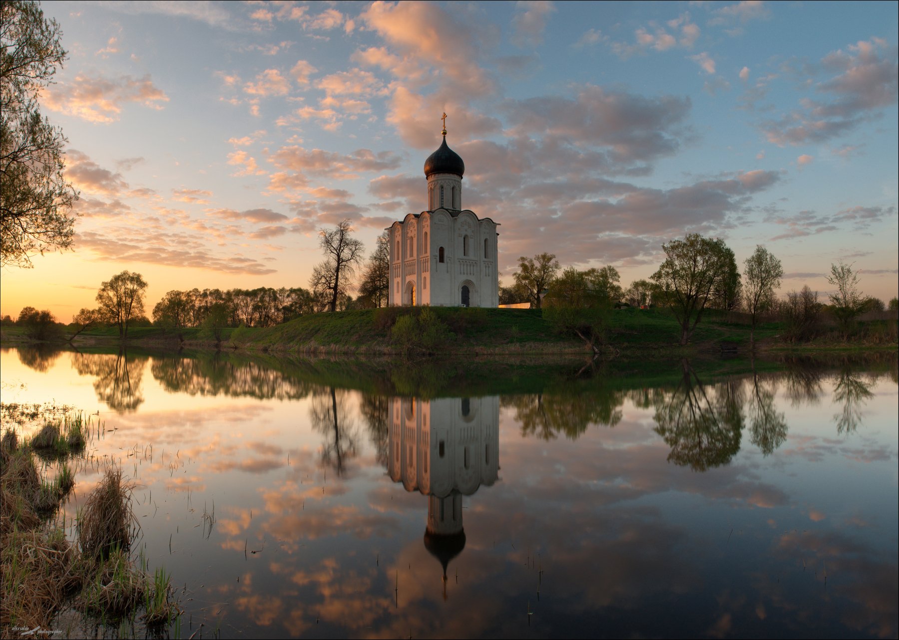 28) Церковь Покрова на Не́рли, Владимирская обл