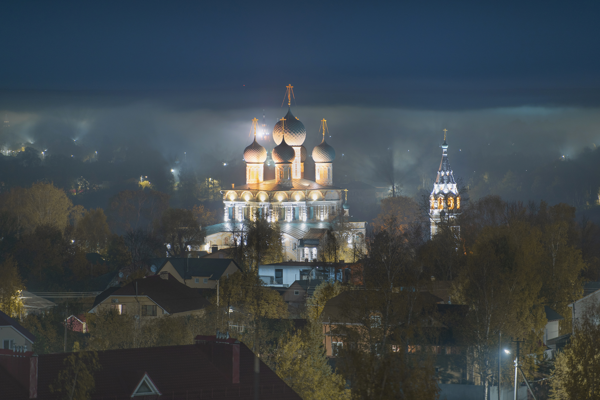 тутаев романов-борисоглебск воскресенский собор волга туман ночь, Сальников Евгений