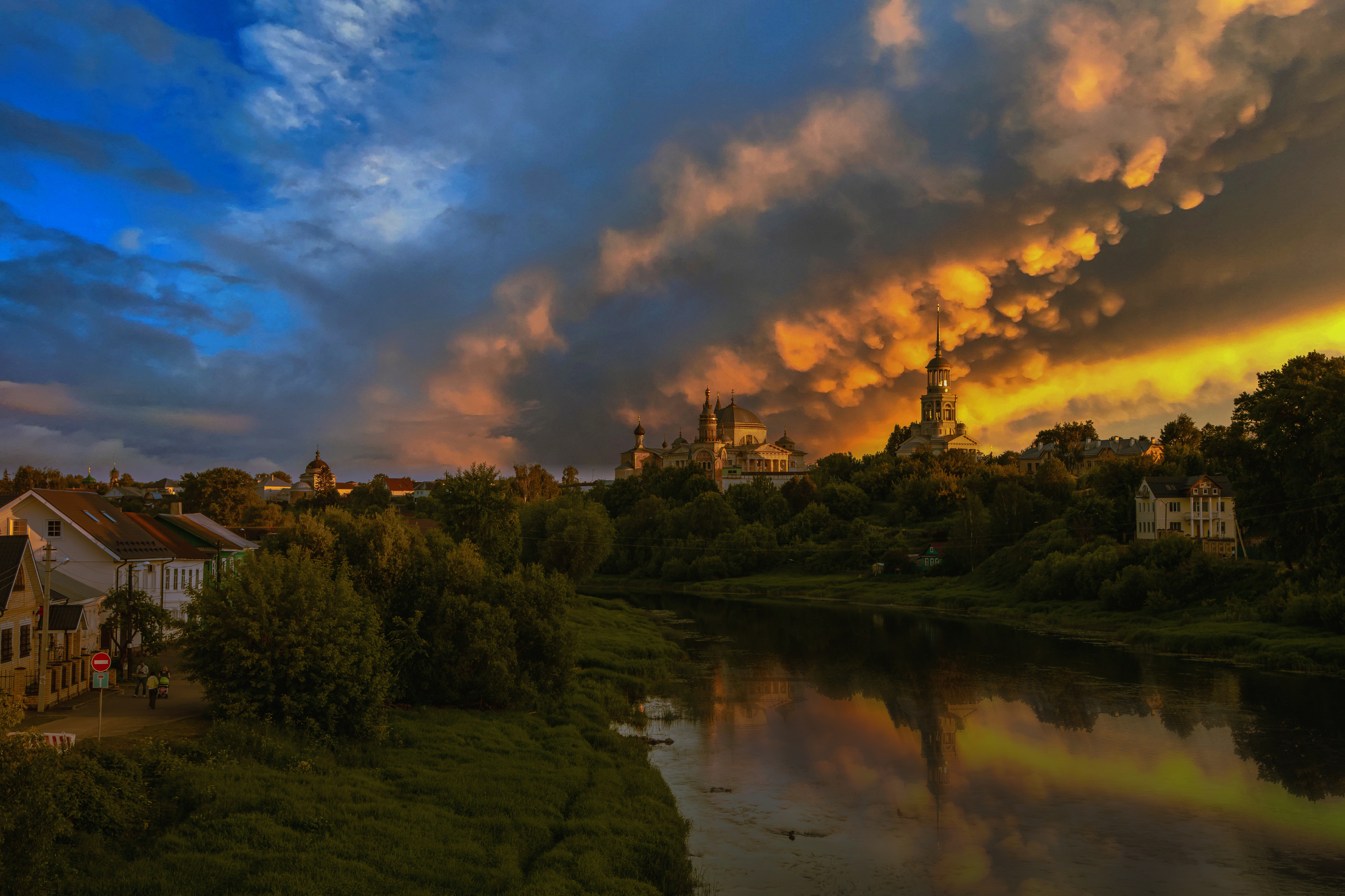 торжок, борисоглебский монастырь, закат, река, отражение, Ларина Ирина