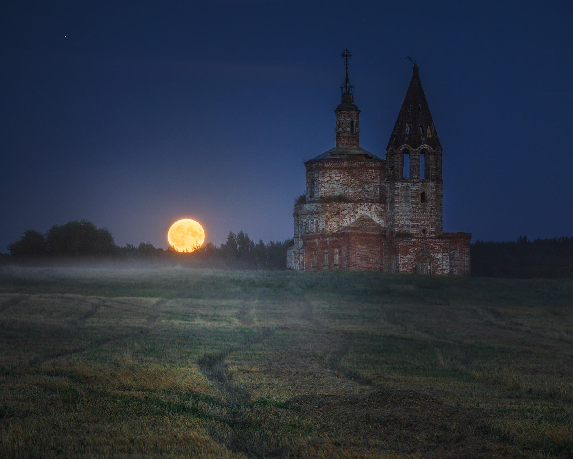 #полнолуние, #заброшенные церкви, #луна и храм, Natalia Zakharova