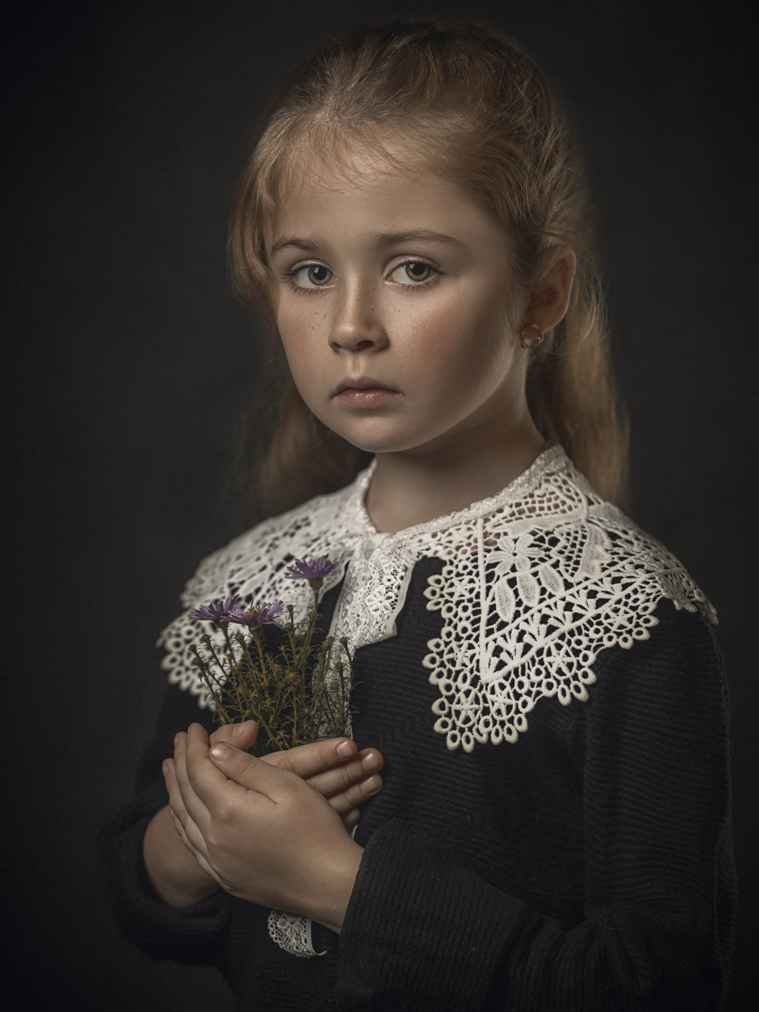 портрет, ребёнок, взгляд, детский портрет, цветы, child, portrait, sight, Aleksey Sologubov