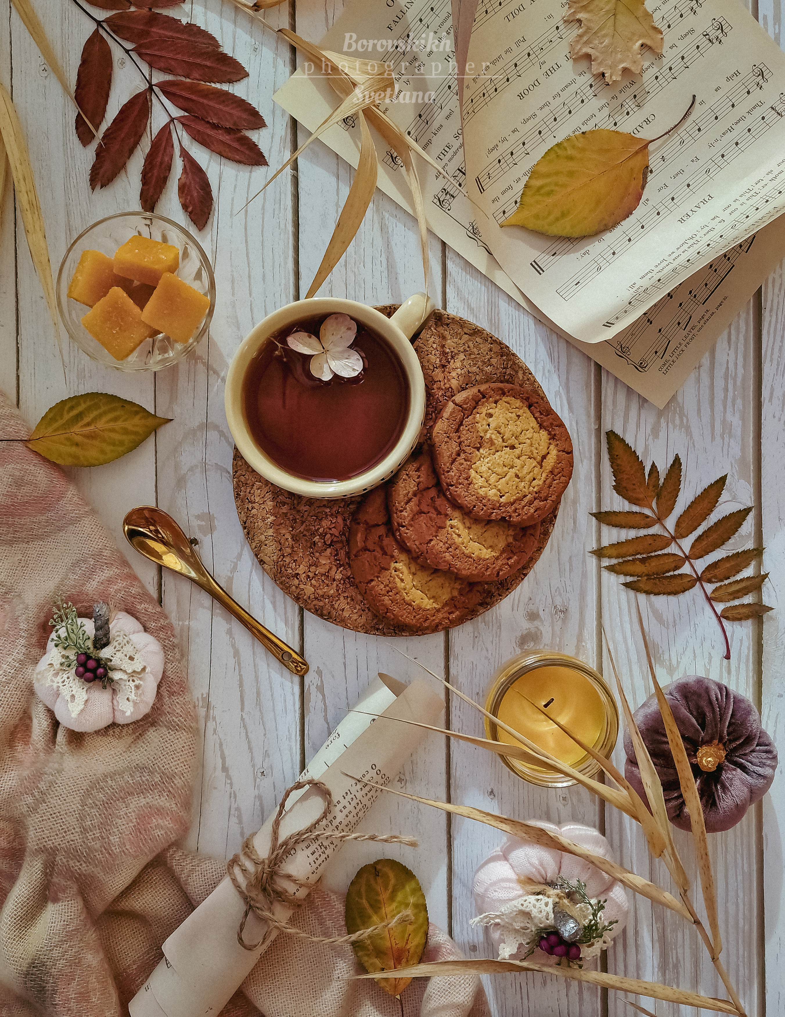 раскладка, флетлей, flatley, стиль хюгге, осень, чай, чаепитие, чайная церемония, осенние листья, фото на телефон, Светлана Боровских