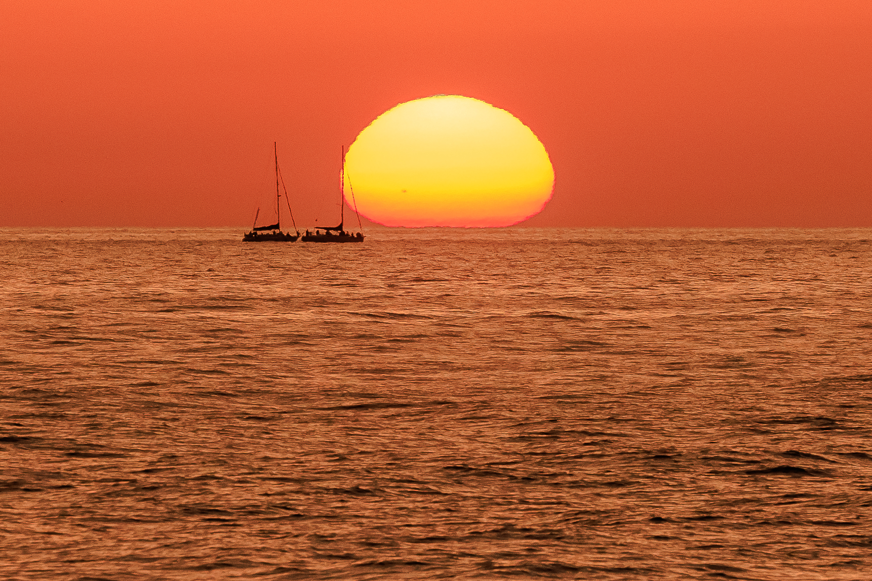 #море #закат #солнце #природа #сочи #краски #волны #корабль #лодка, Сергей Найбич