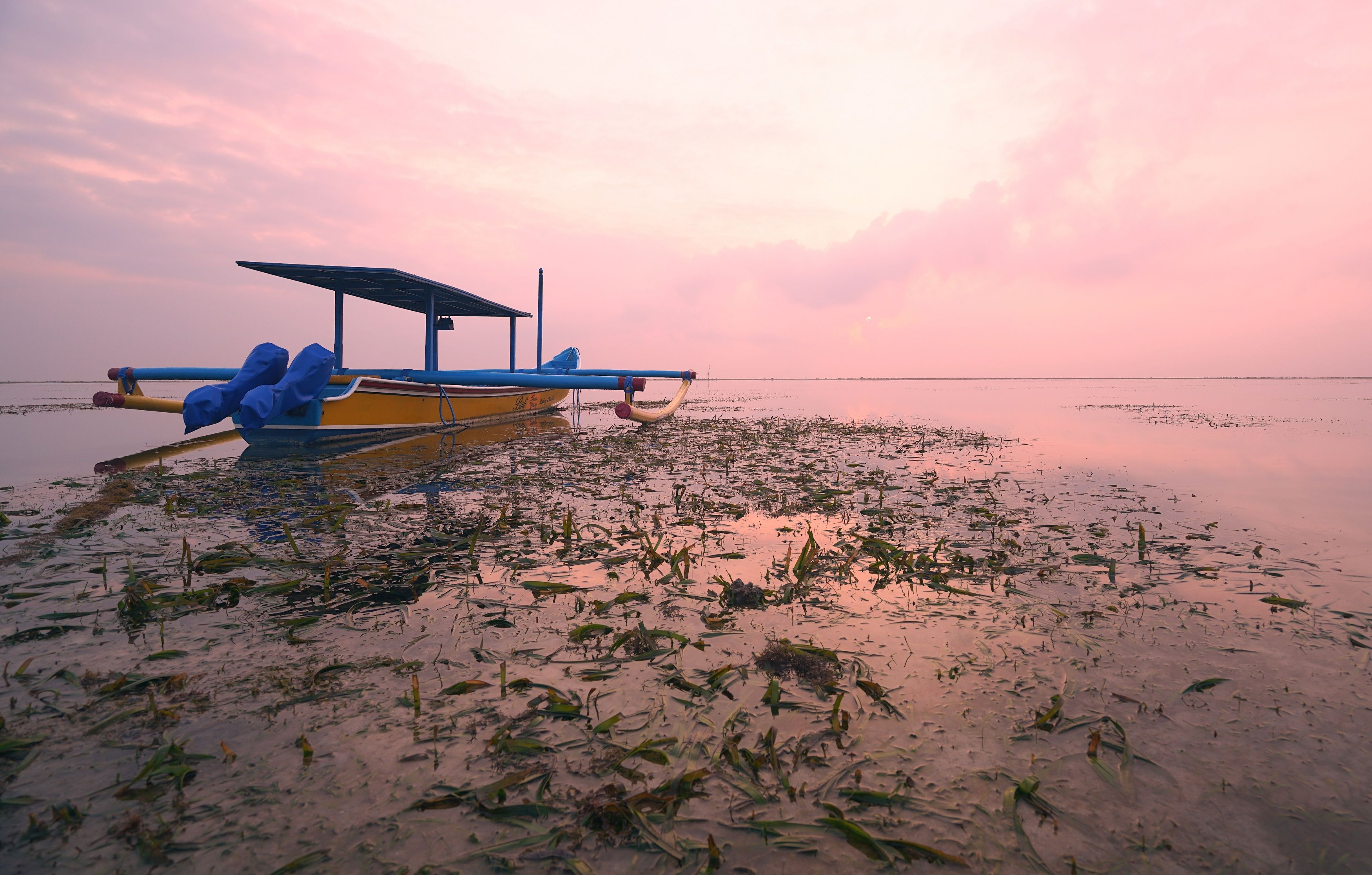 dawn, sunrise, shore, sea, ocean, sky, horizon, boat, color, light, reflection, landscape, nature, morning, bright, jukung, low tide,  Сергей Андреевич