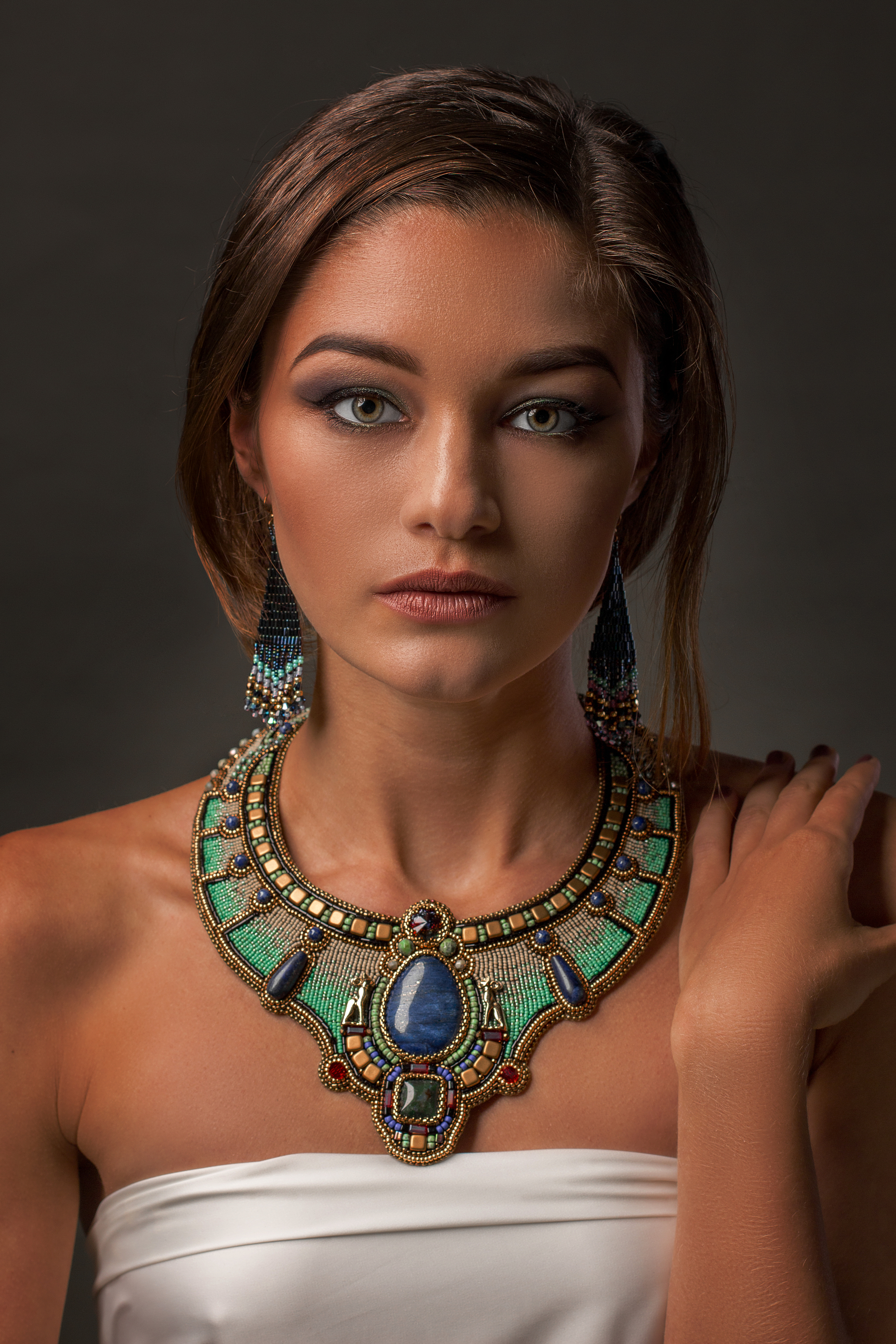 Ожерелья и оплечья Египта древнего