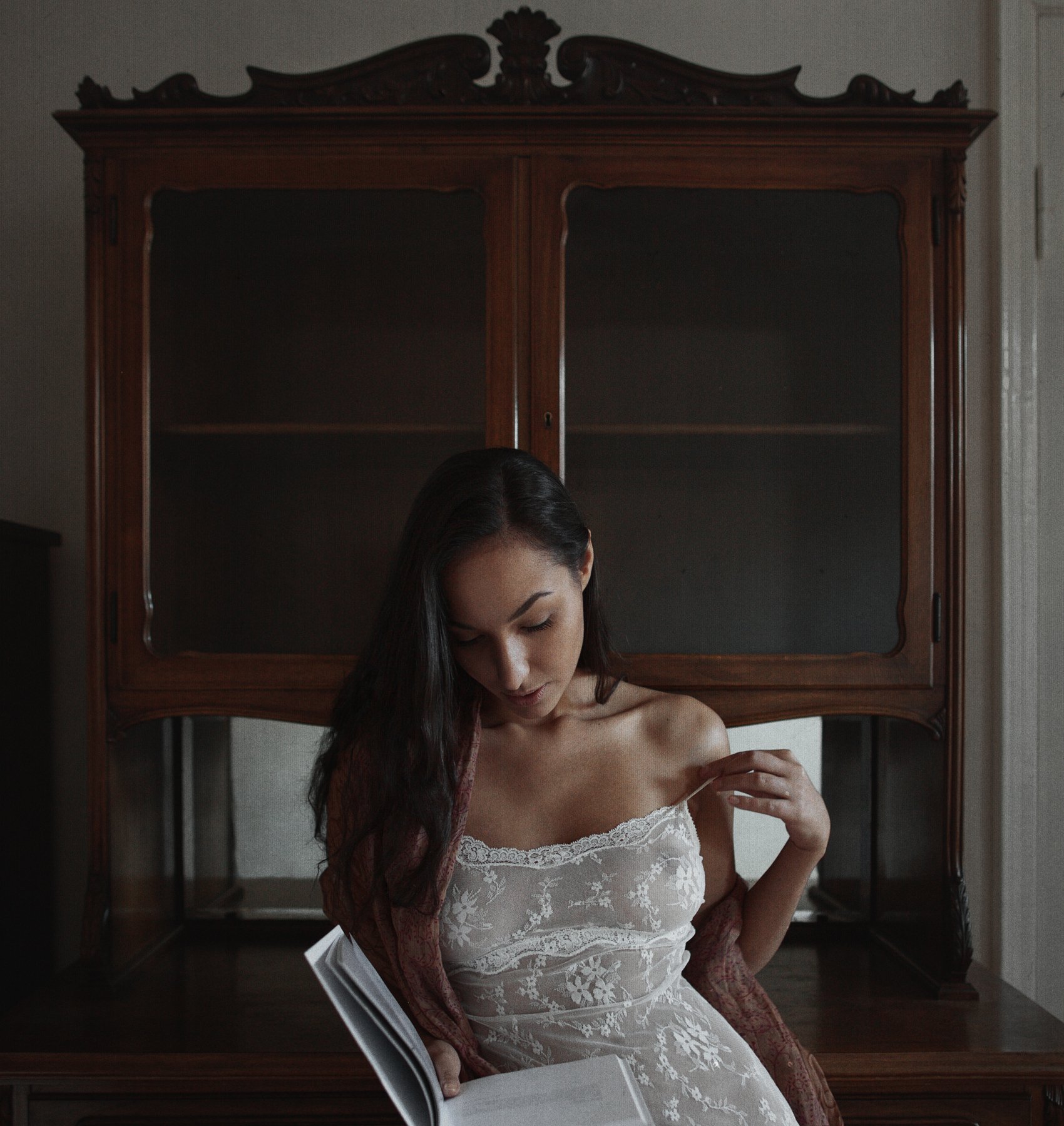 girl, at home, reading, book, angel, furniture, , Роман Филиппов
