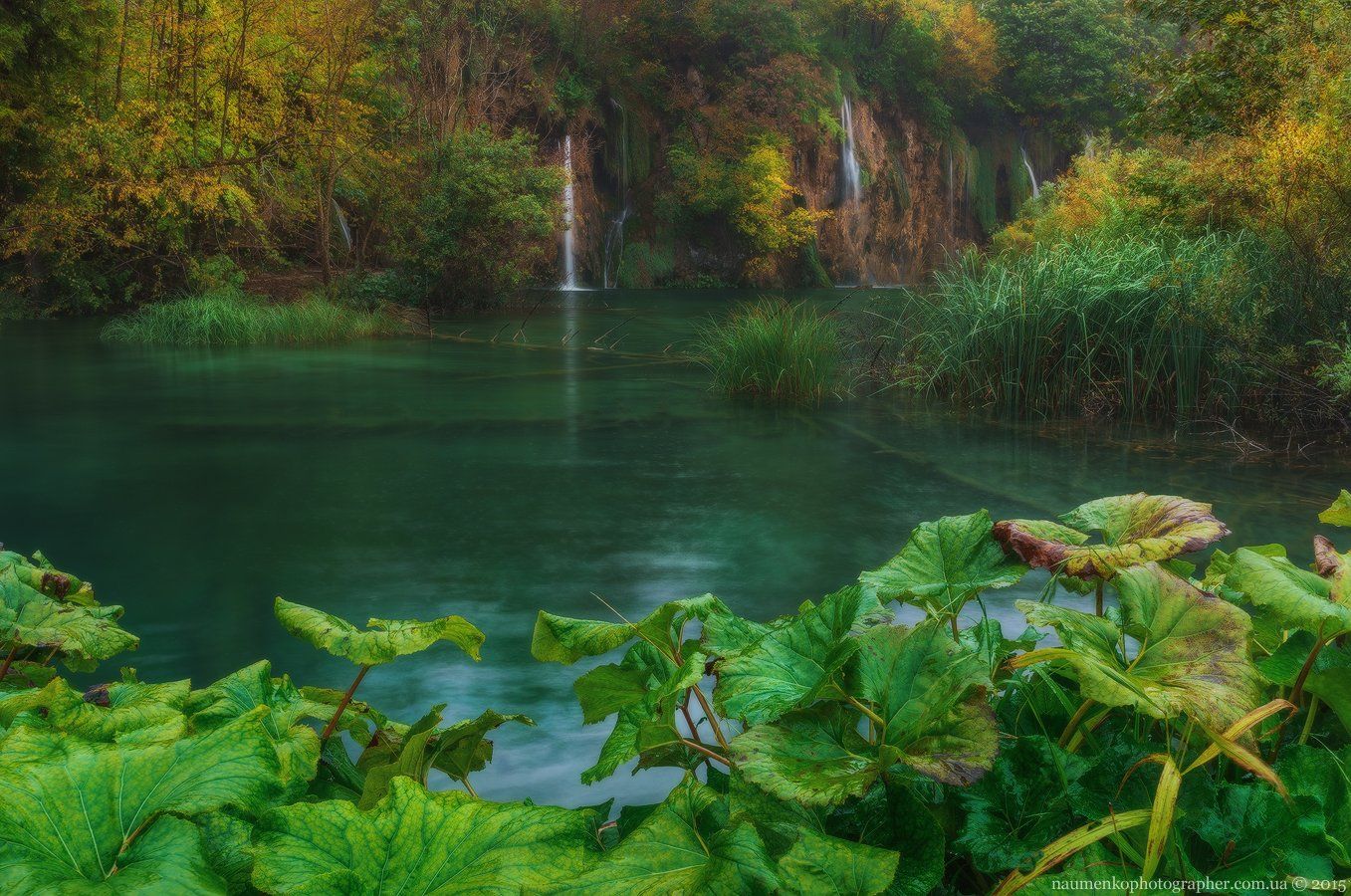 водопад,	деревья,	озеро, осень,	панорама,	пейзаж, плитвицкие озера,	размер, хорватия, naumenkophotographer,	sony a 7r, Александр Науменко