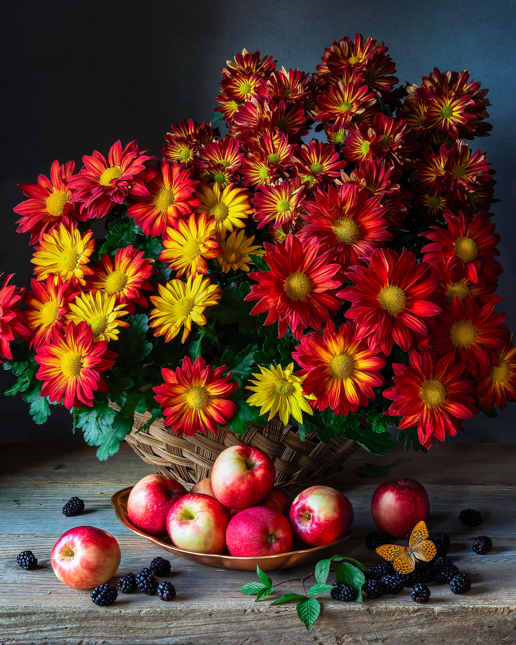 chrysanthemum, apples, mums, stil life, autumn, vibrant, autumn flowers, harvest, Слуцкая Яна