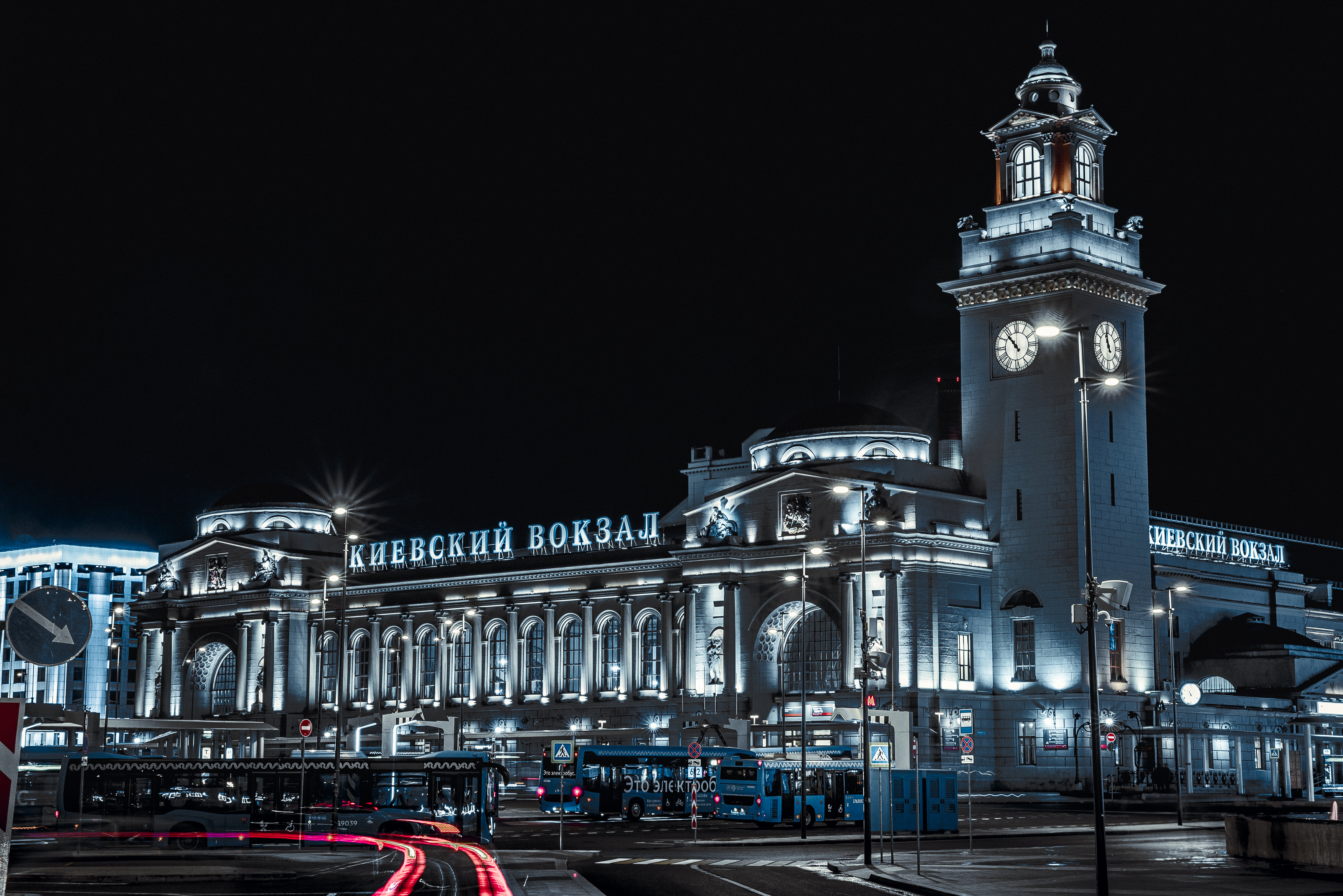 москва, киевский вокзал, ночная съемка, Храмов Роман