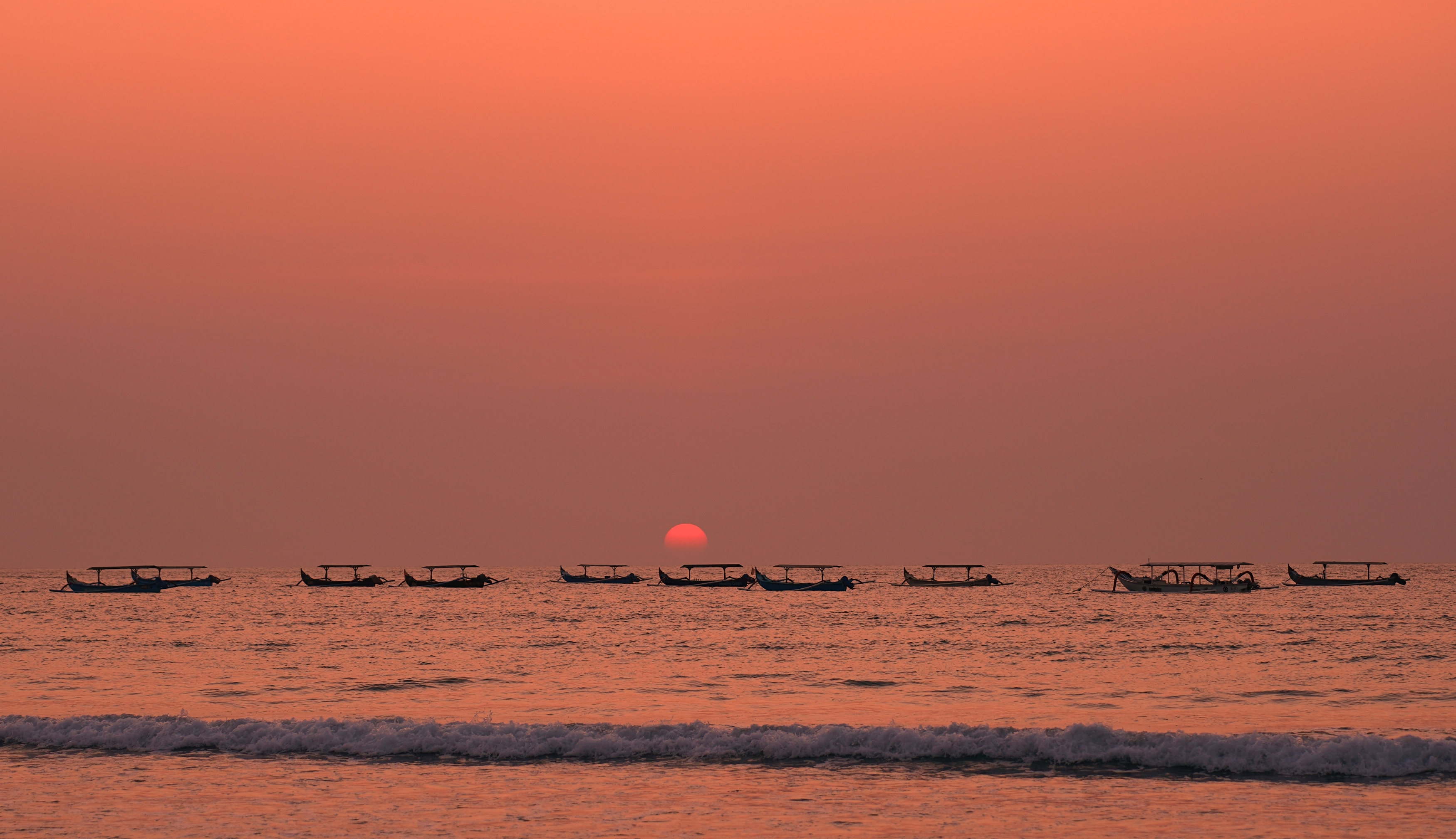 sunset, sea, ocean, horizon, sky, evening, sun, light, pink, boat, jukung, shore, bright, color, landscape,  Сергей Андреевич