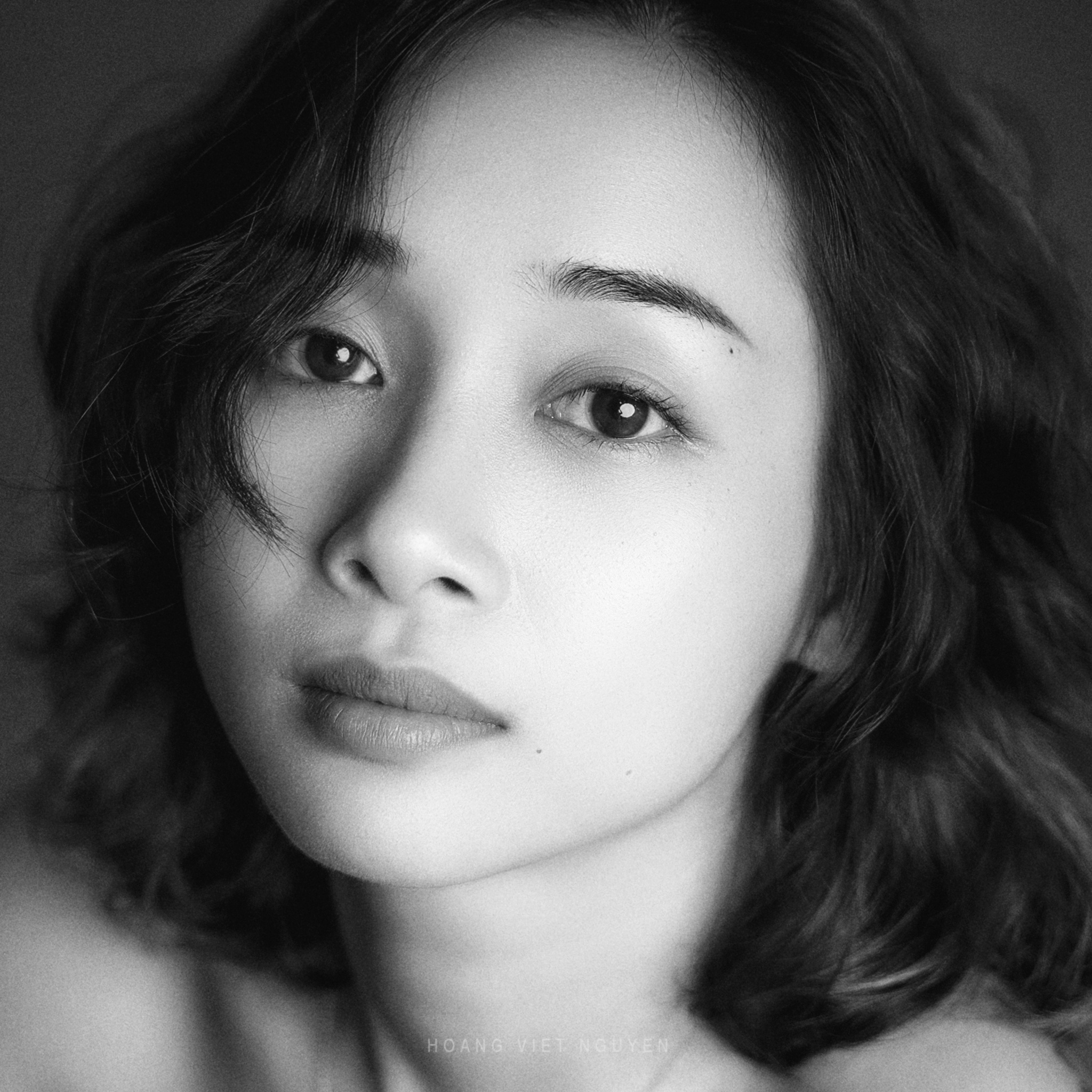 portrait, mood portrait, face, mood, asian, vietnamese, vietnam, eyes, close up, headshot, face, beauty, bw, black and white, monochrome, Hoang Viet Nguyen