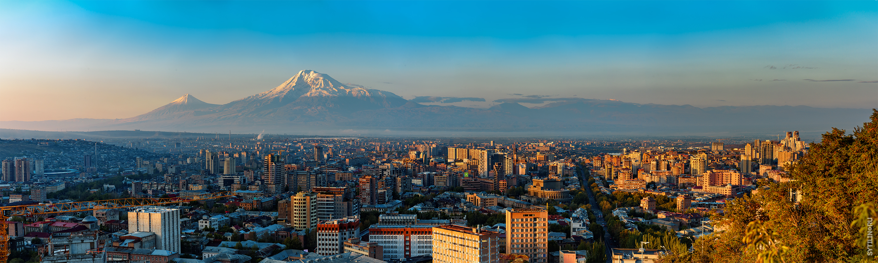 Панорама, Ереван, Армения, Арарат, гора, город, утро, рассвет, солнечный, дымка, туман, широкоугольный, туризм, путешествие, экскурсия, тур, поездка,, Сытилин Павел