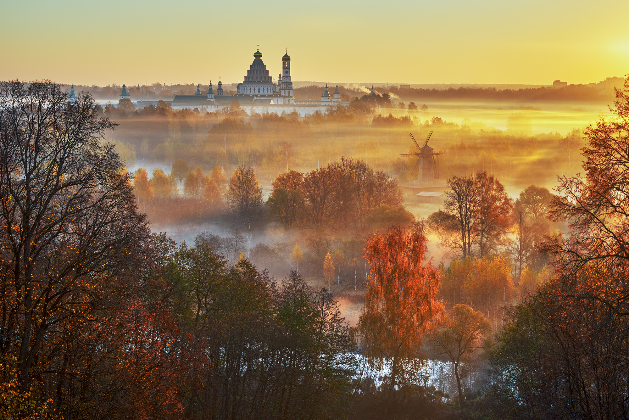 новый иерусалим, золотая осень, восход, туман, Александр Медведев