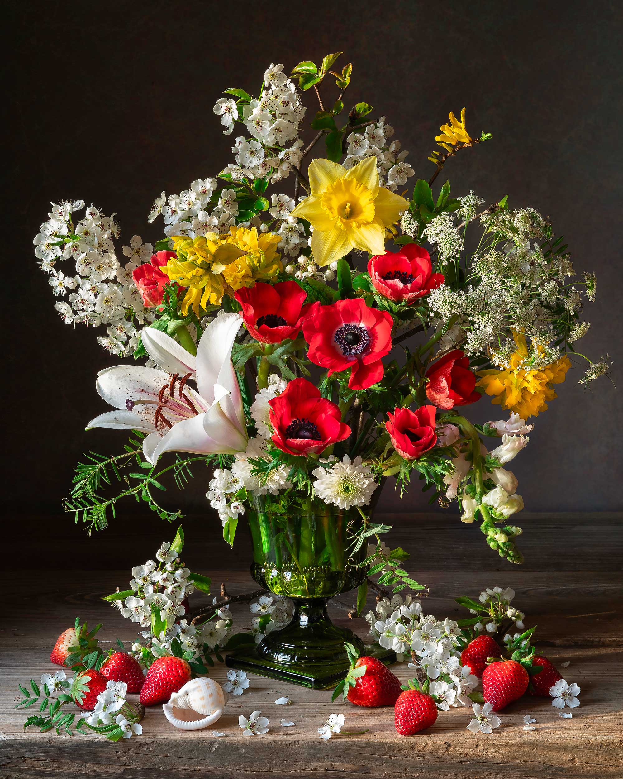 spring flowers, anemone, strawberries, still life photography, Слуцкая Яна