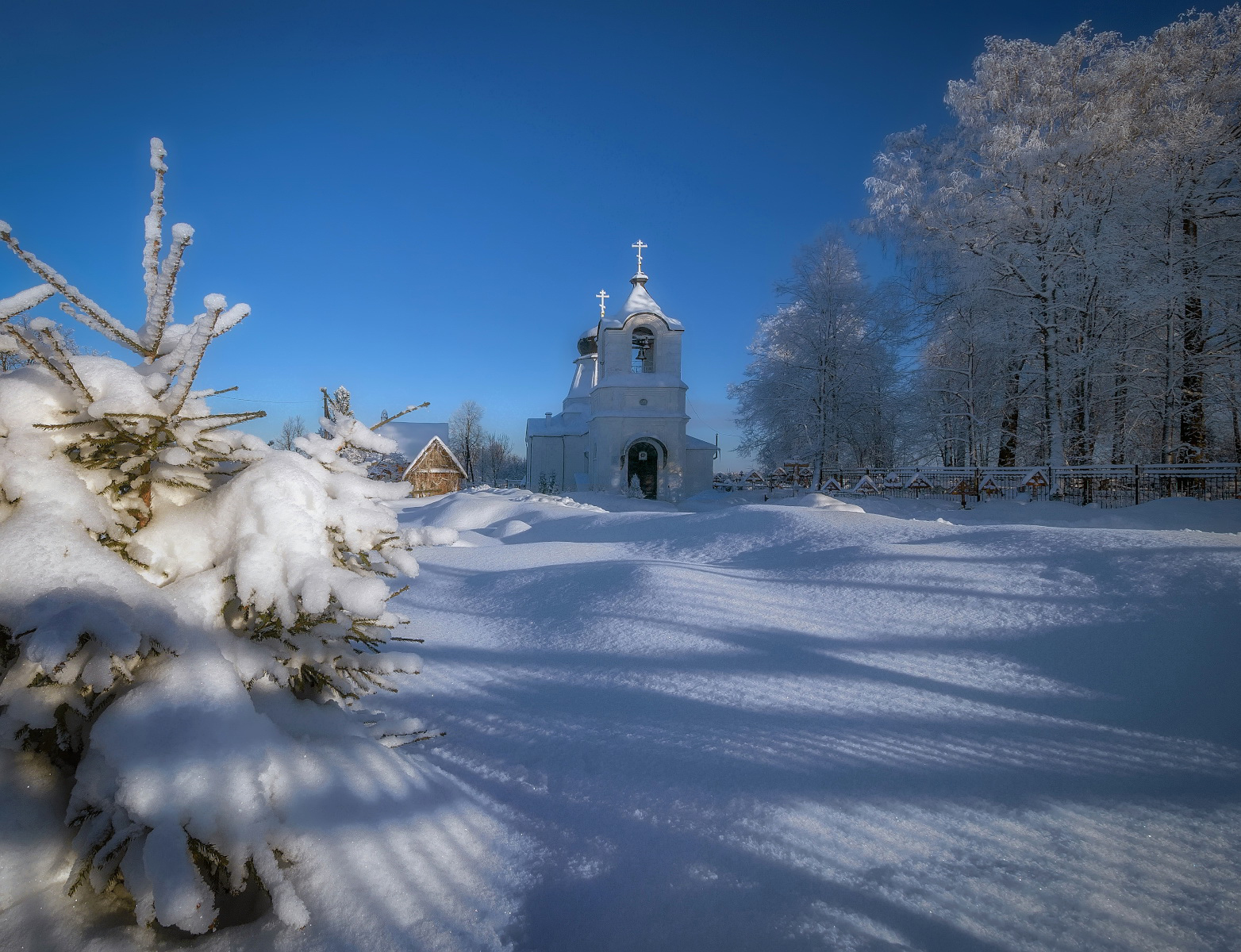 Зима, снег, елочки, храм, кладбище, Сергей Аникин
