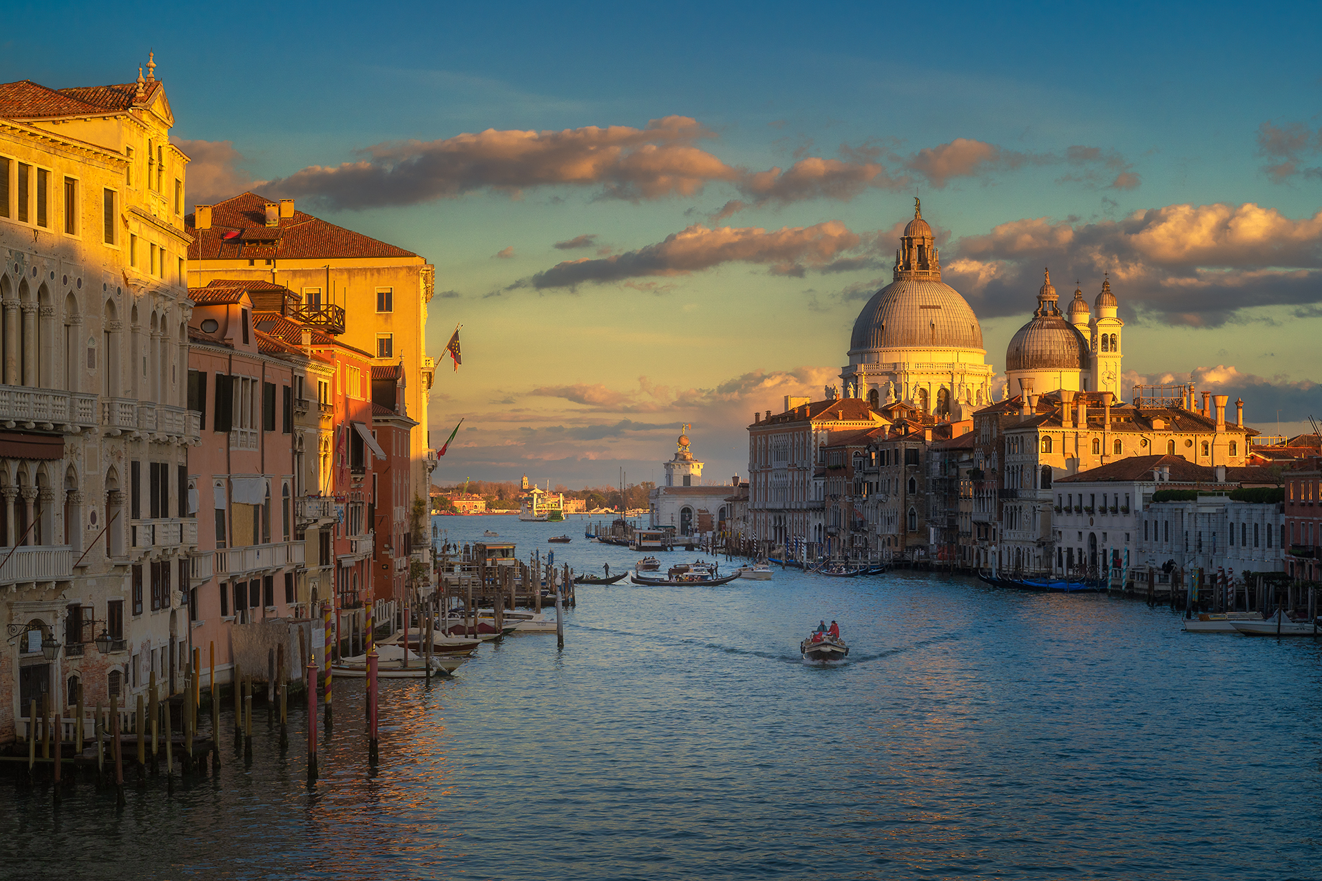 @venezia @pontedell\'accademia, Andrea Mazzù