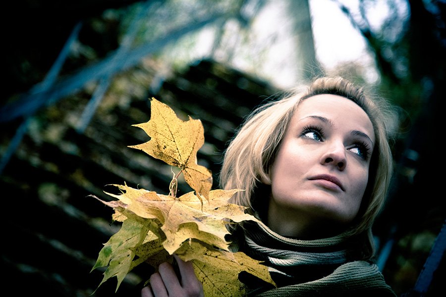 осень, листья, одиночество, печаль, грусть, девушка, Станислав Дроздов