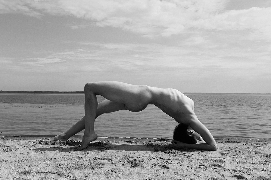 art nude, fine art nude, bw nude photo, conceptual, minimalism nude, nude in the landscape, surreal nude, conceptual nude, figurative nude, Mikhail Faletkin