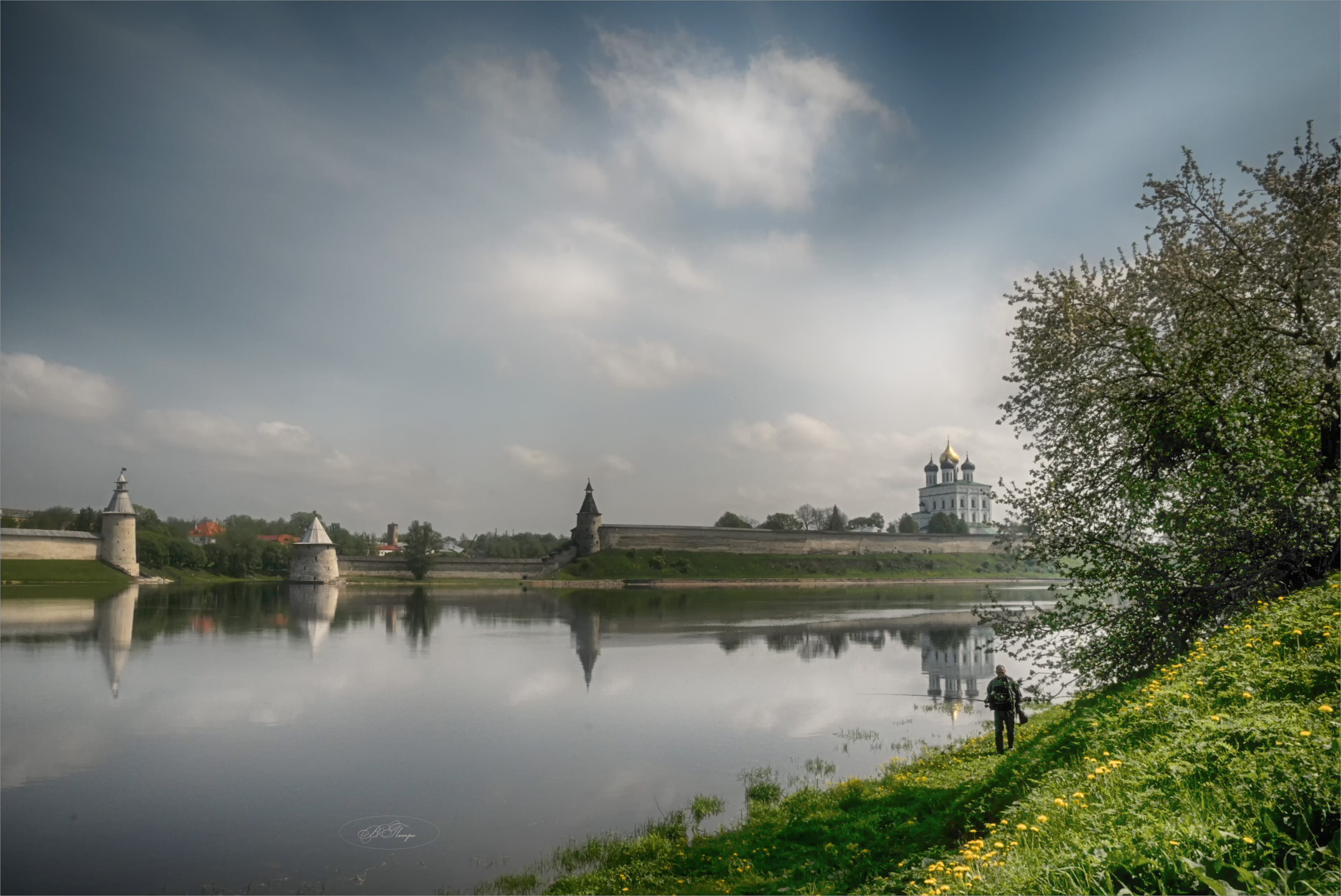 река рыбак собор башни облака, Вера Петри