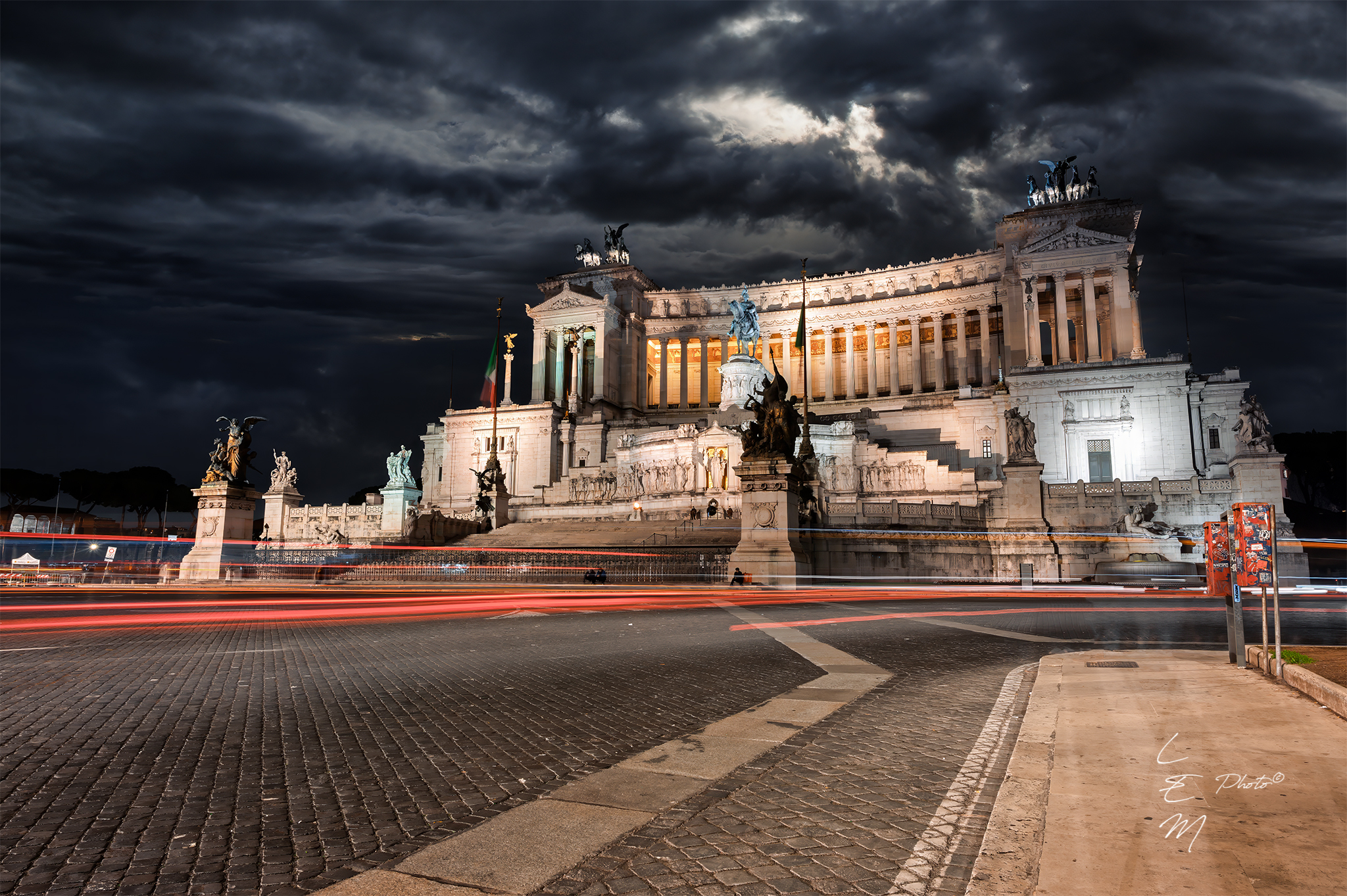 rome, vittoriano, night, lights, clouds, altare della patria, Enrico Luzi
